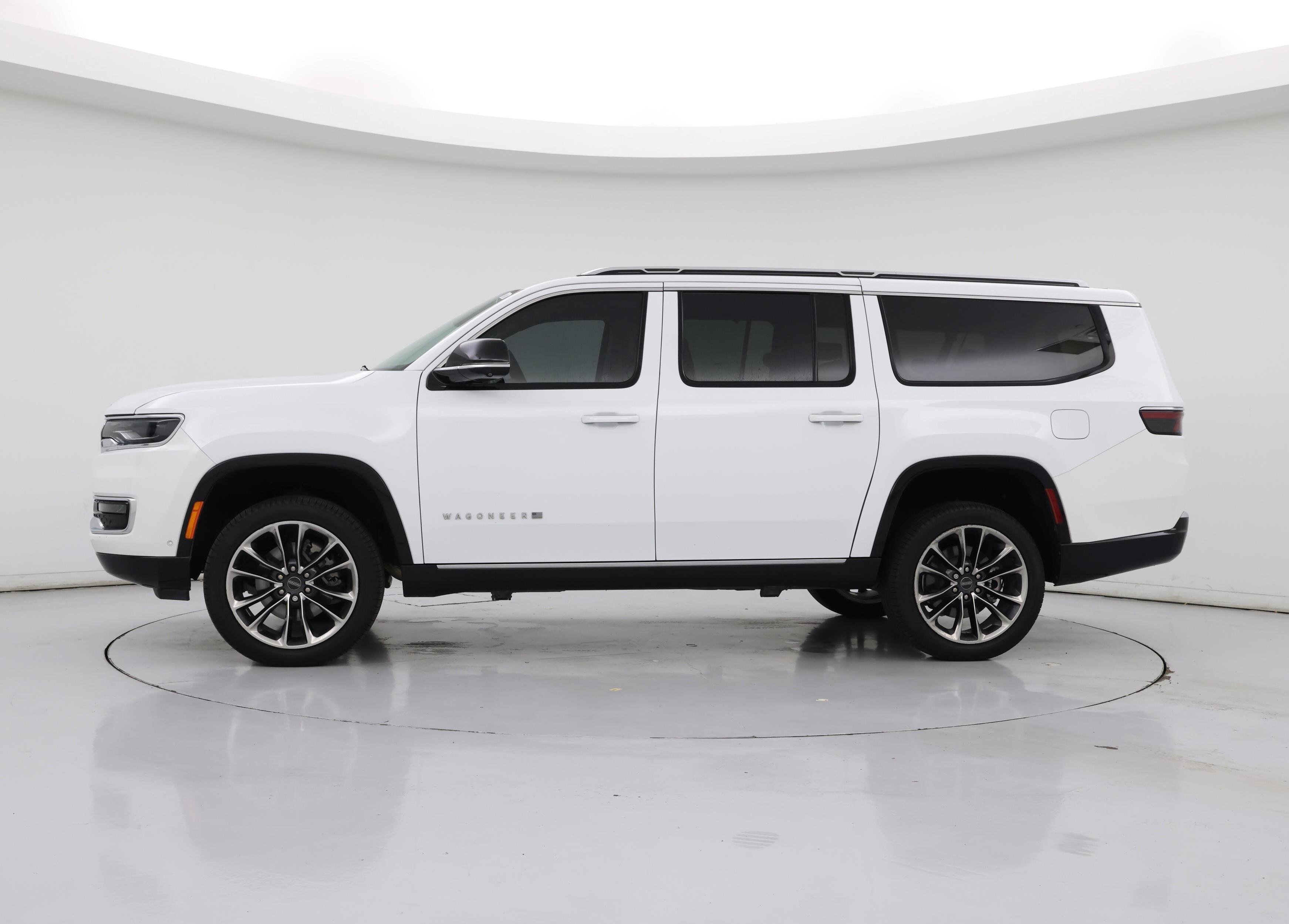 Thumbnail: 2023 Jeep Wagoneer - 3