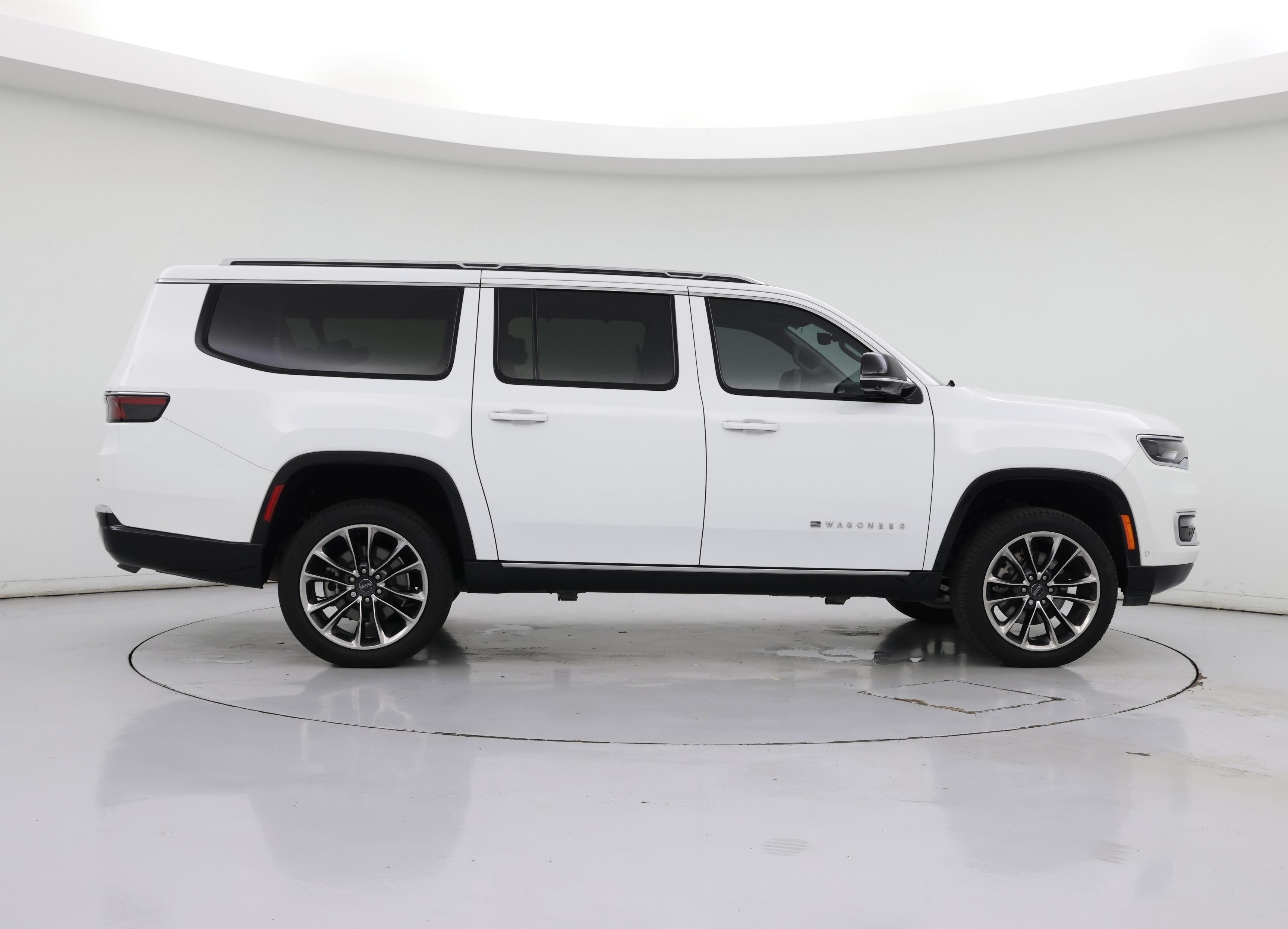 Thumbnail: 2023 Jeep Wagoneer - 7