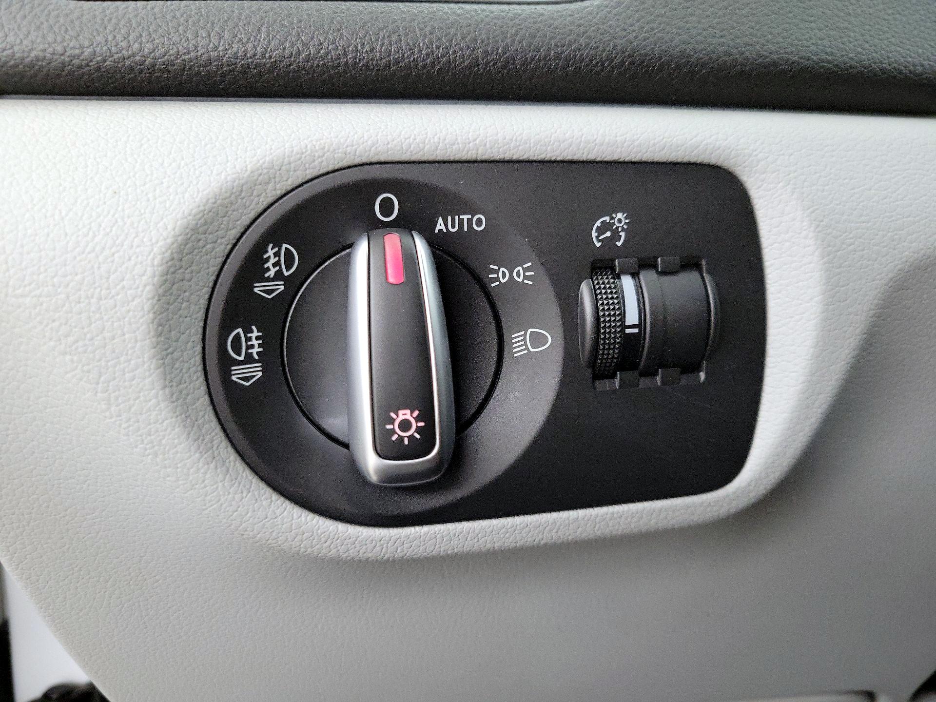 Thumbnail: 2015 Audi Q3 - 13