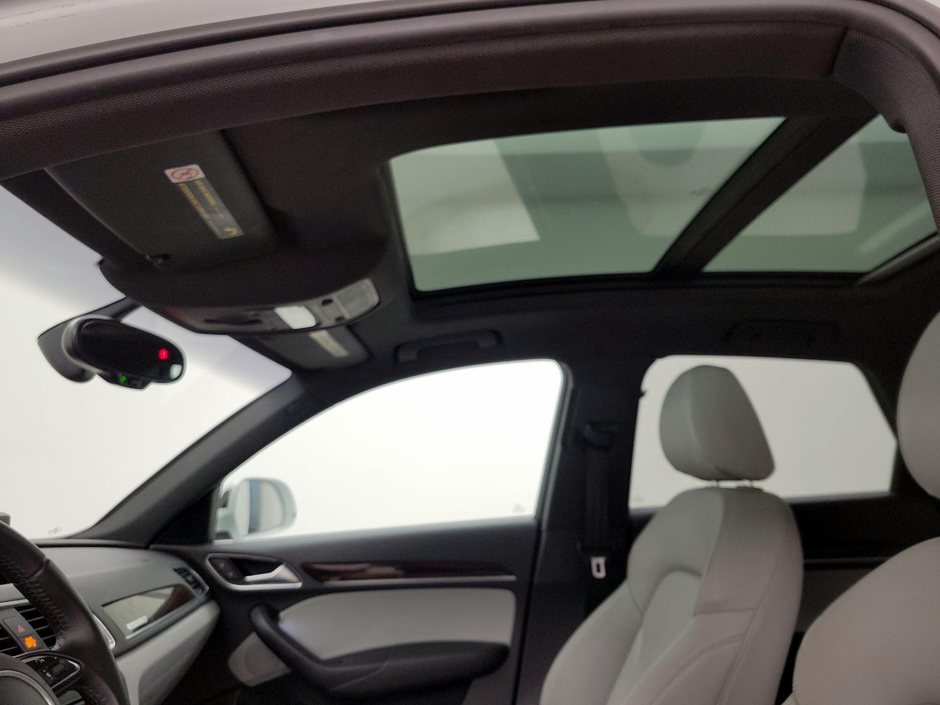 Thumbnail: 2015 Audi Q3 - 19