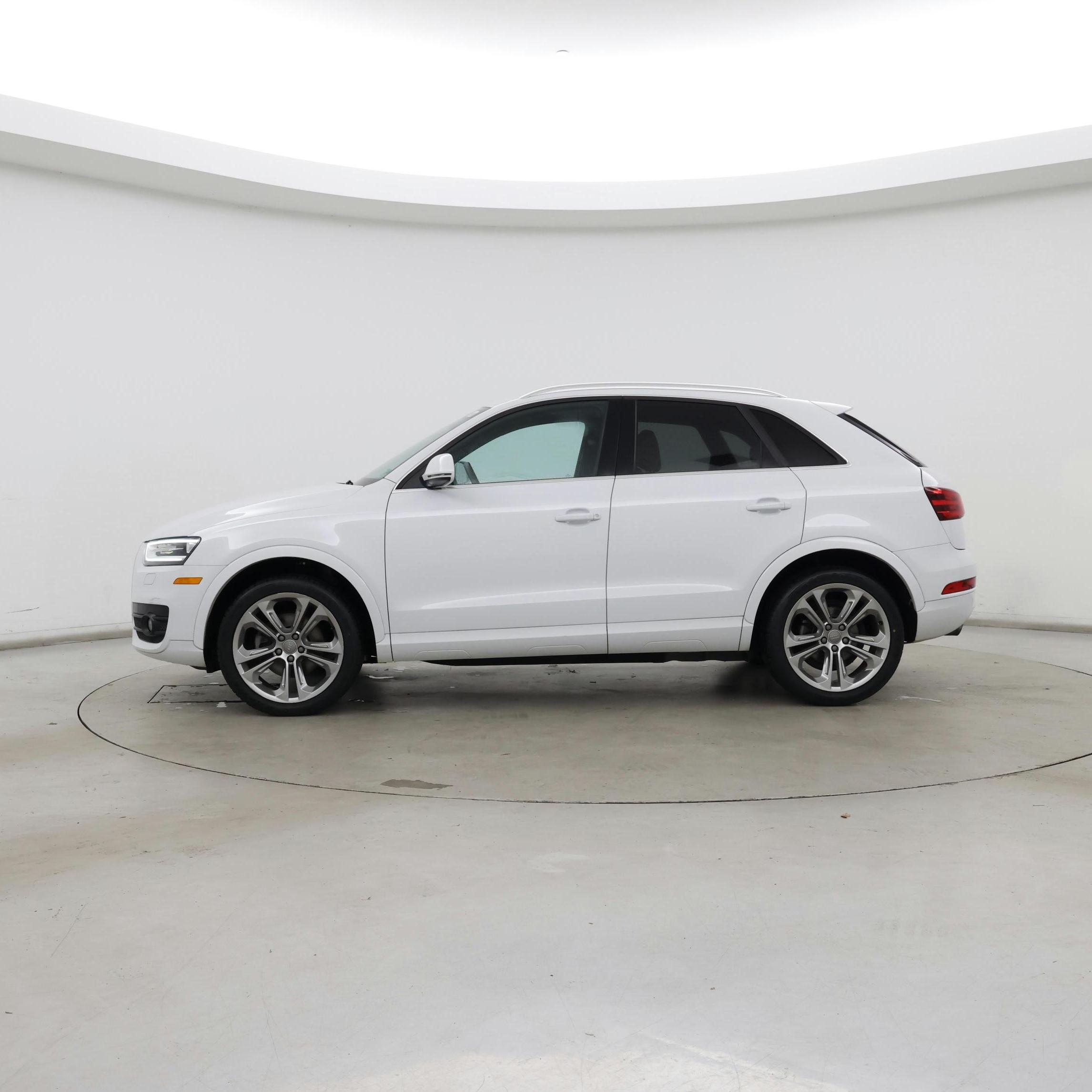 Thumbnail: 2015 Audi Q3 - 3