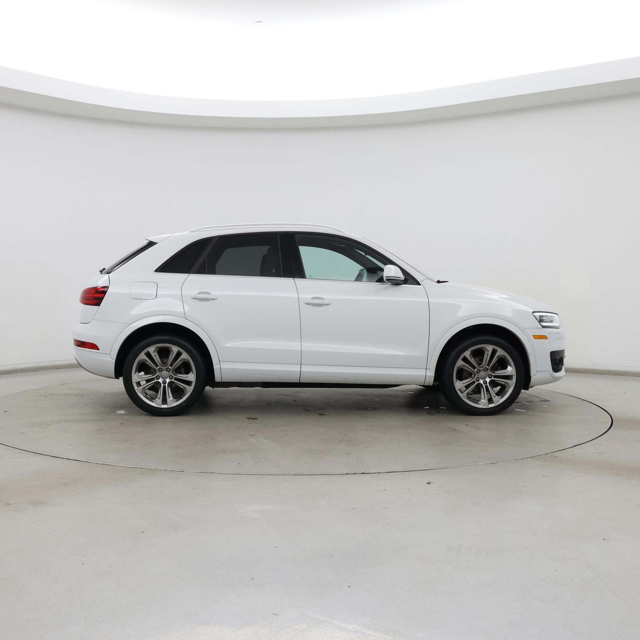 Thumbnail: 2015 Audi Q3 - 7
