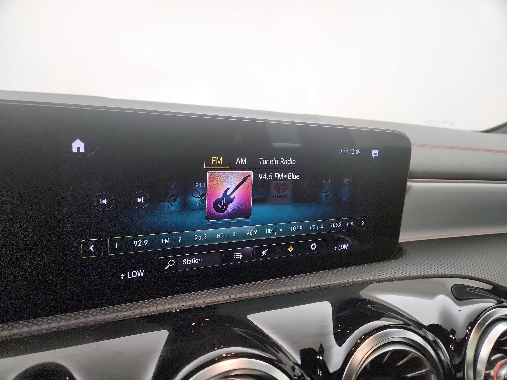 Thumbnail: 2021 Mercedes-Benz CLA - 15