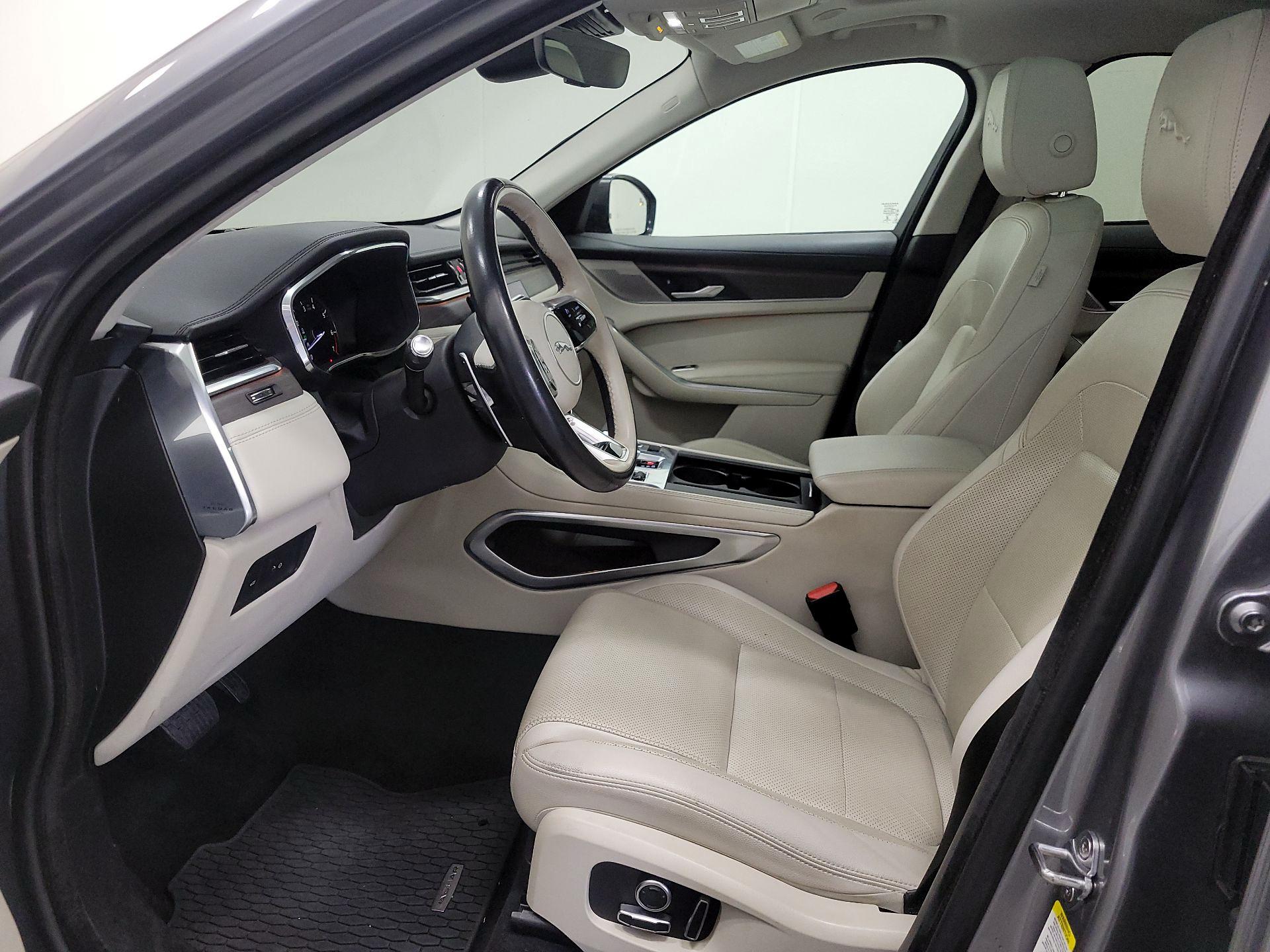 Thumbnail: 2021 Jaguar F-Pace - 11