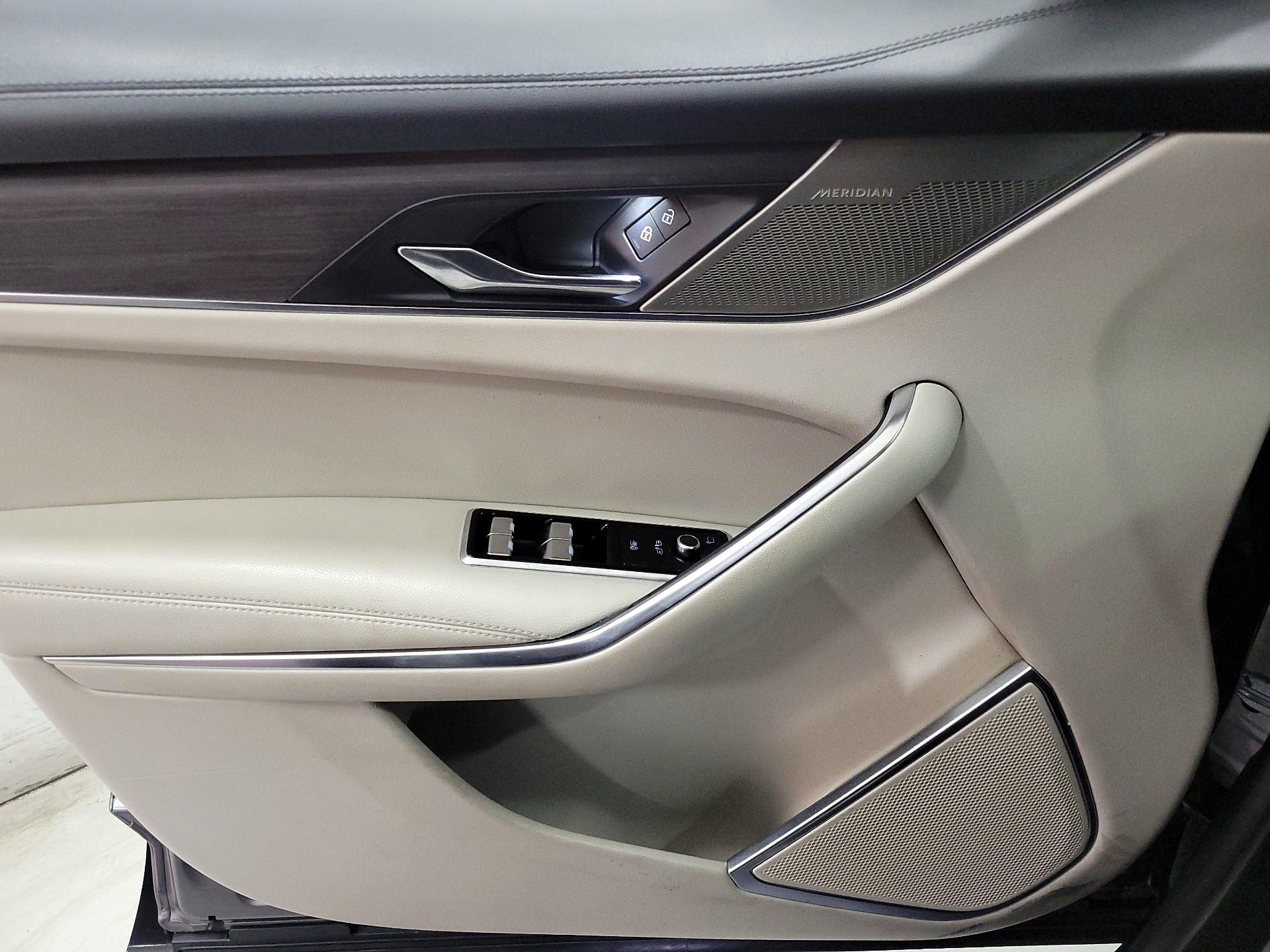 Thumbnail: 2021 Jaguar F-Pace - 12