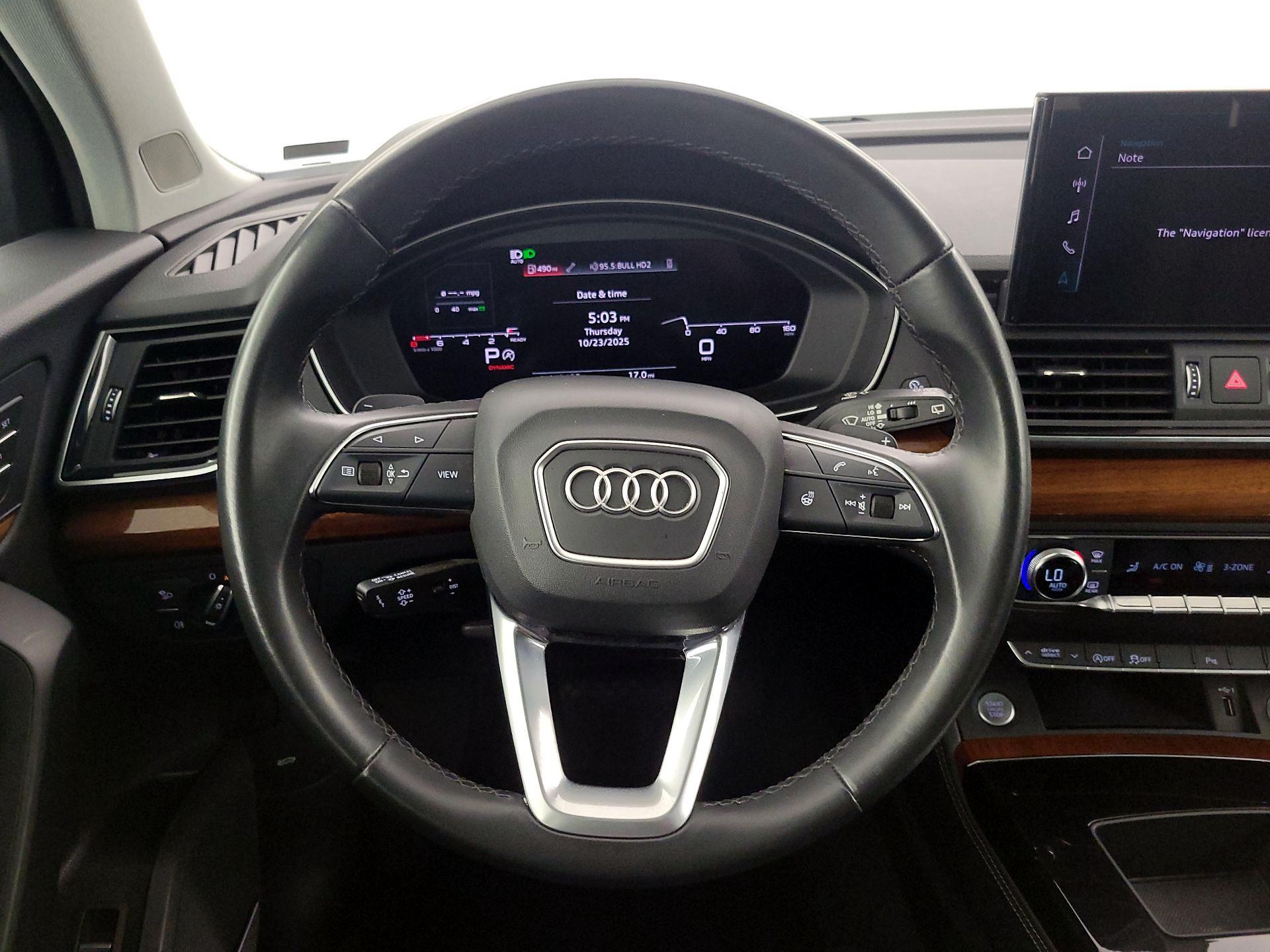 Thumbnail: 2023 Audi Q5 - 10