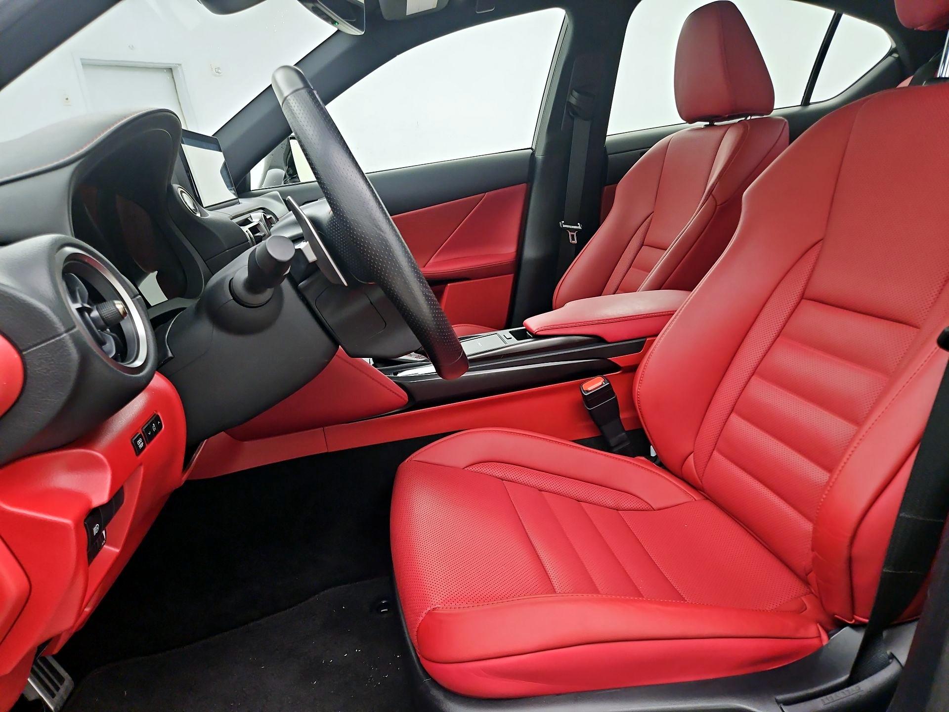 Thumbnail: 2022 Lexus IS - 11