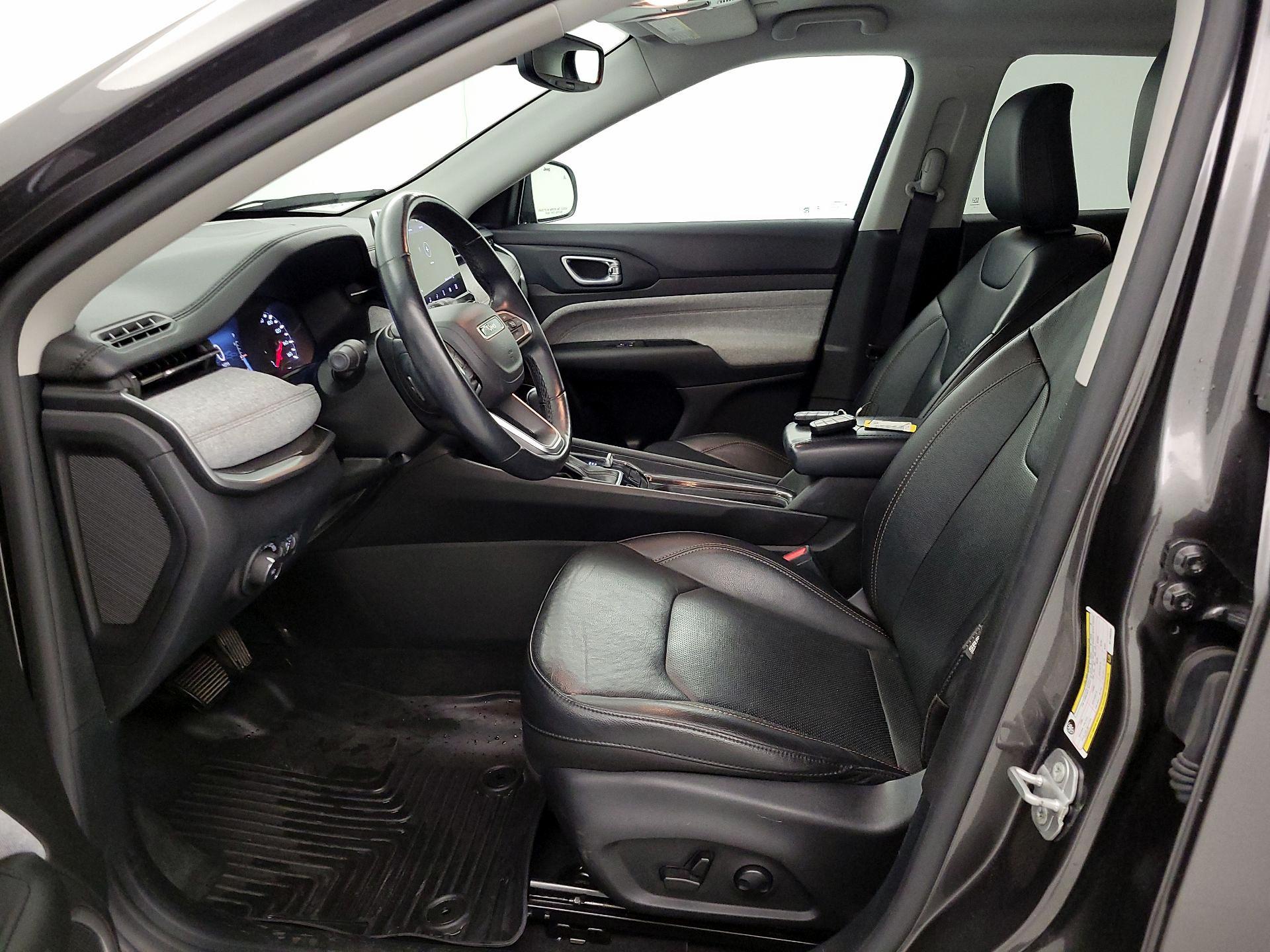 Thumbnail: 2022 Jeep Compass - 11