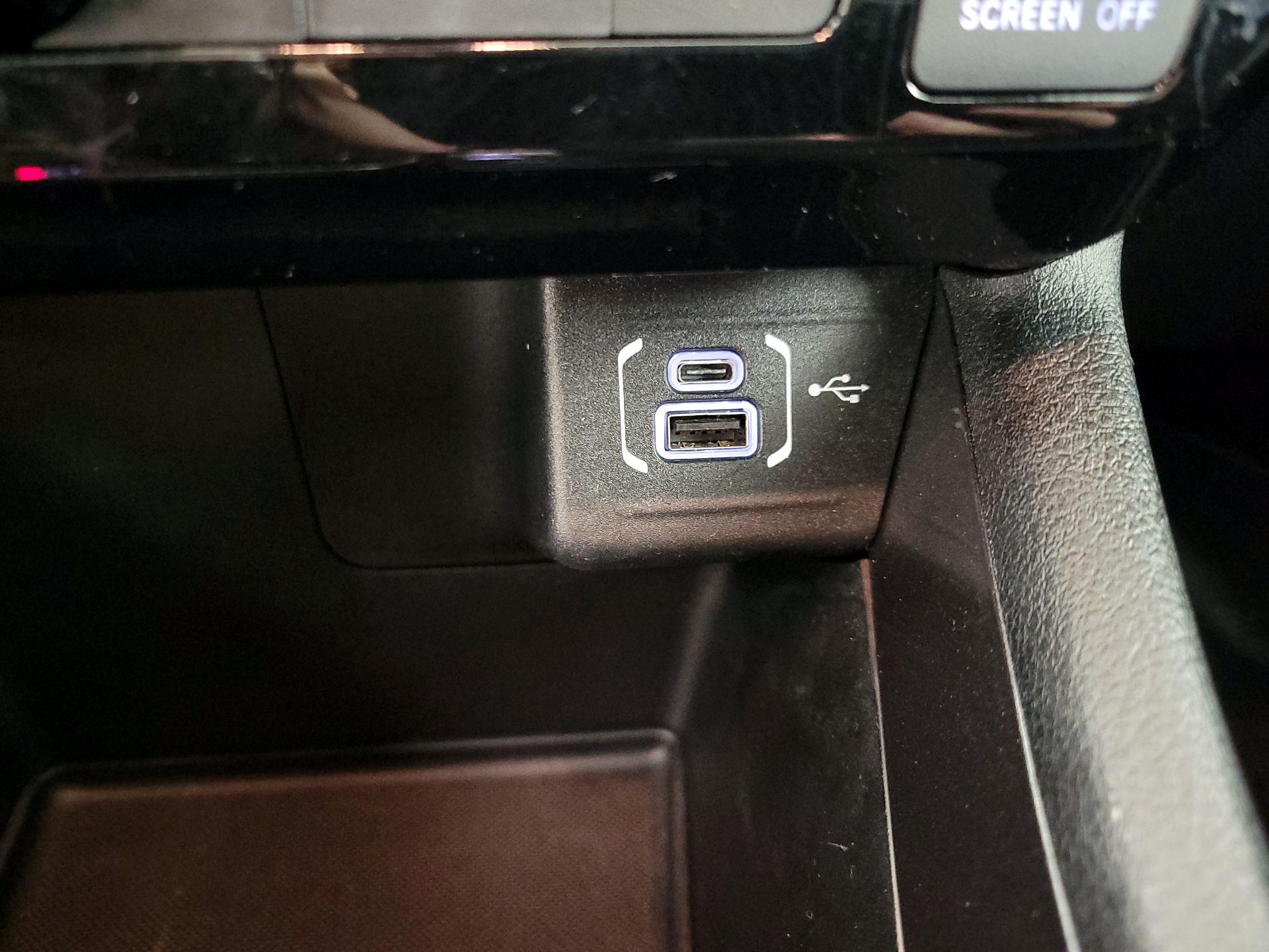 Thumbnail: 2022 Jeep Compass - 18