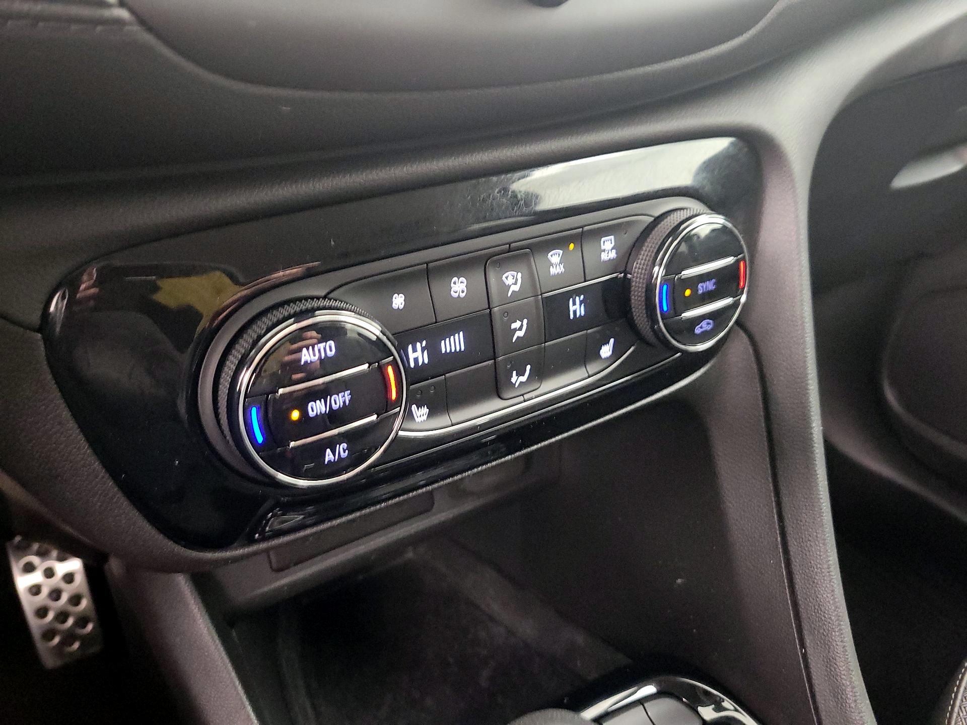 Thumbnail: 2023 Buick Encore GX - 16