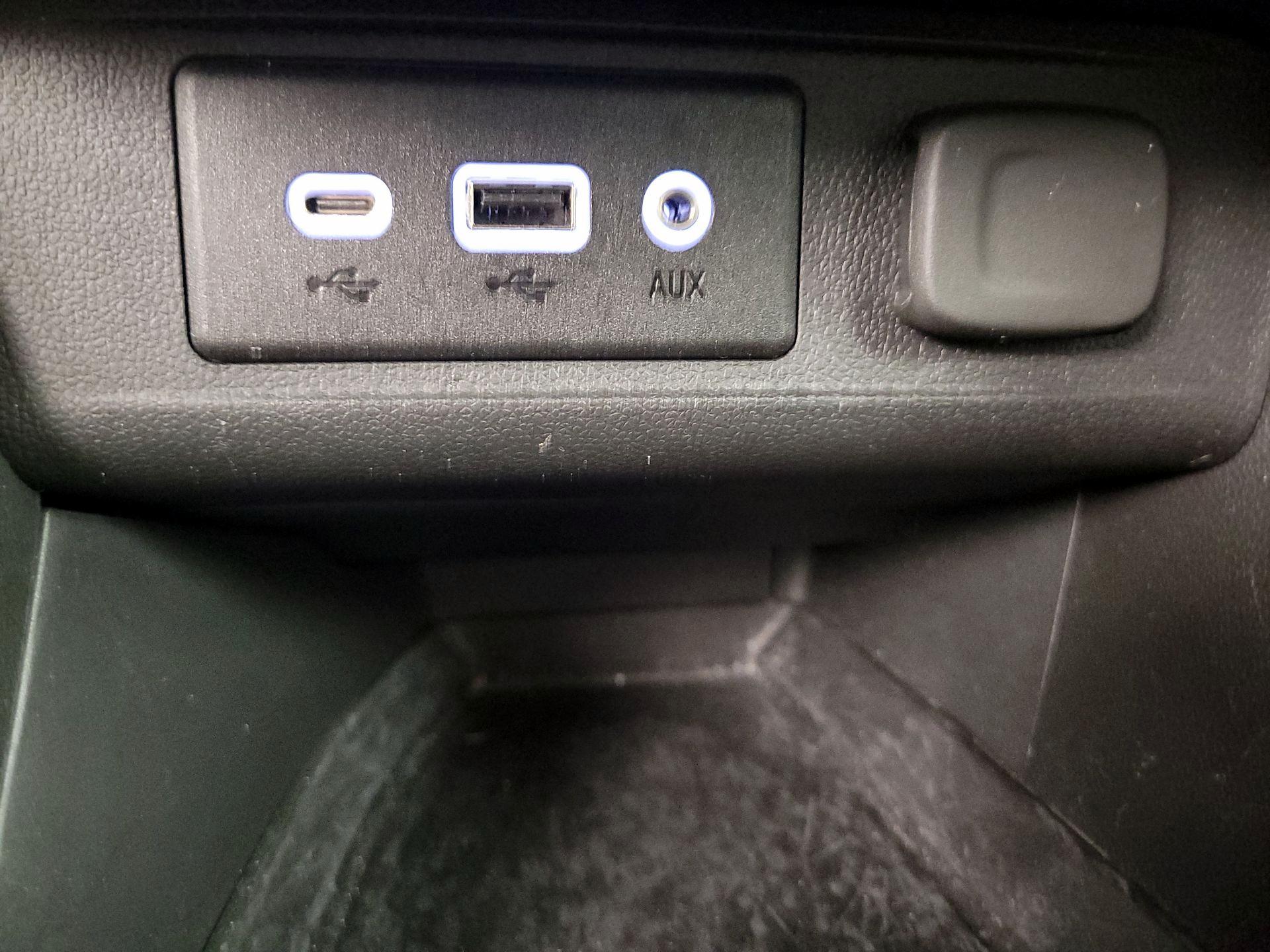 Thumbnail: 2023 Buick Encore GX - 18