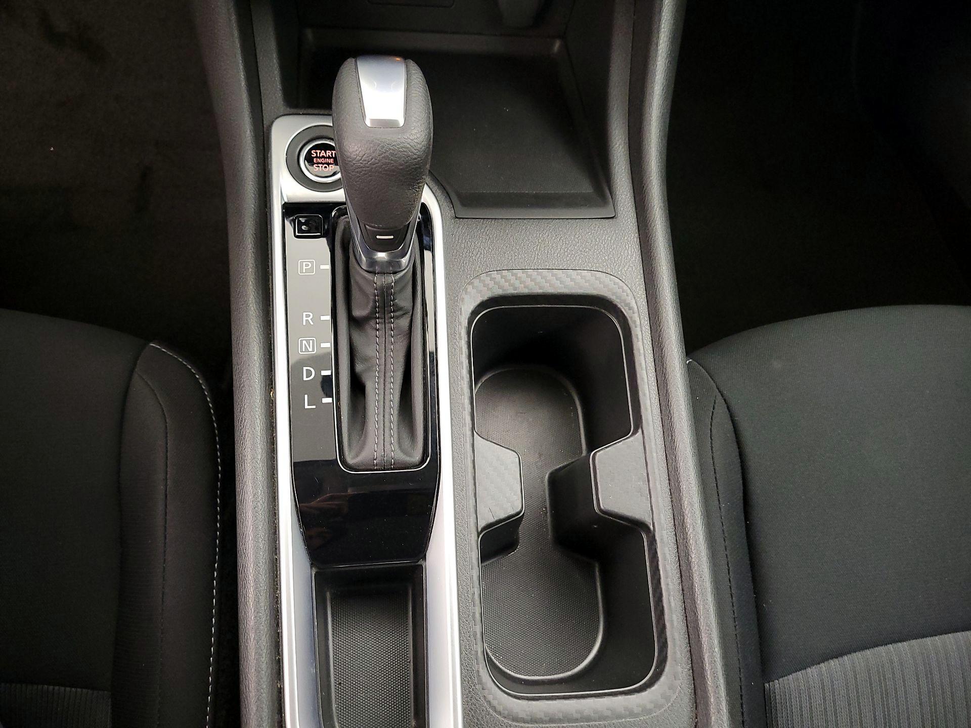 Thumbnail: 2023 Nissan Sentra - 16