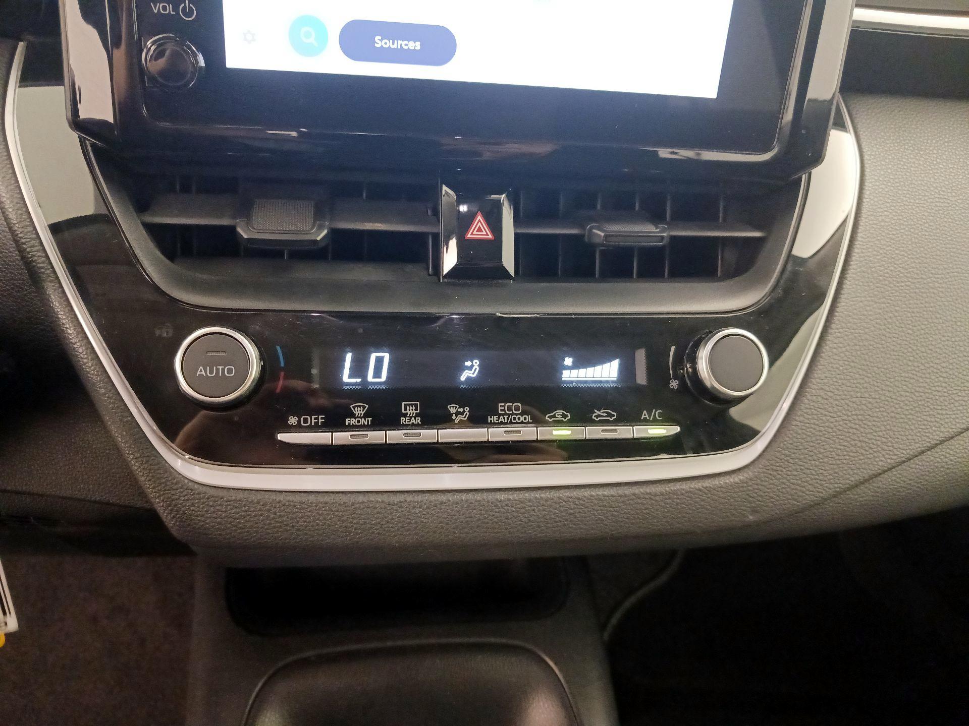 Thumbnail: 2023 Toyota Corolla - 17