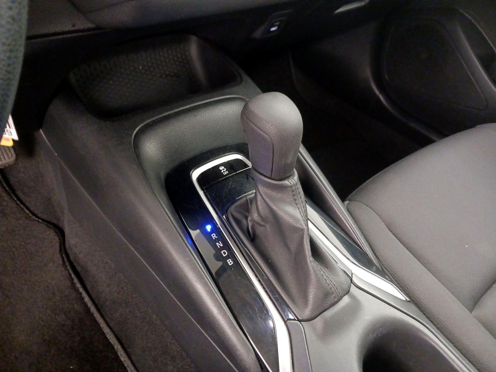 Thumbnail: 2023 Toyota Corolla - 18