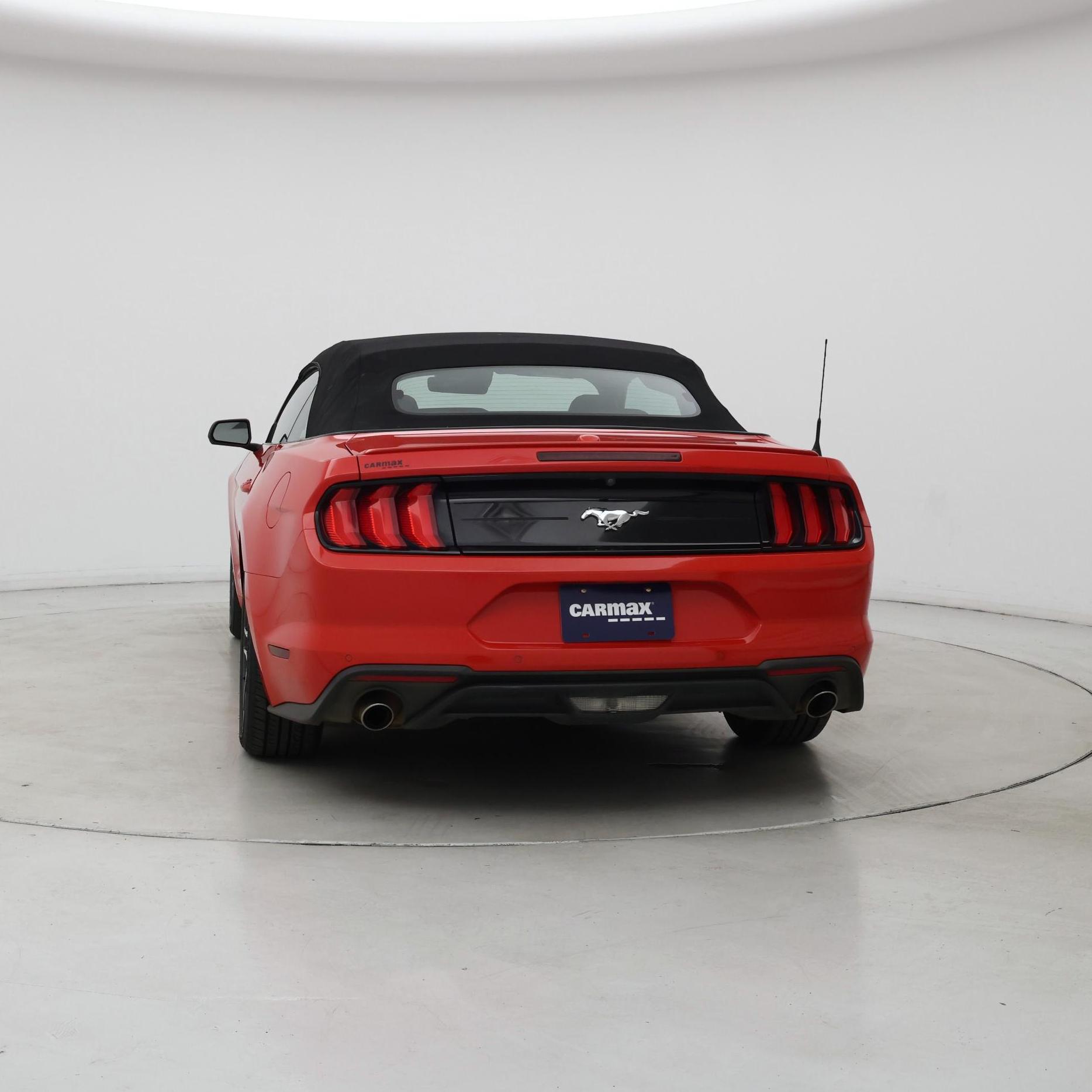 Thumbnail: 2022 Ford Mustang - 6