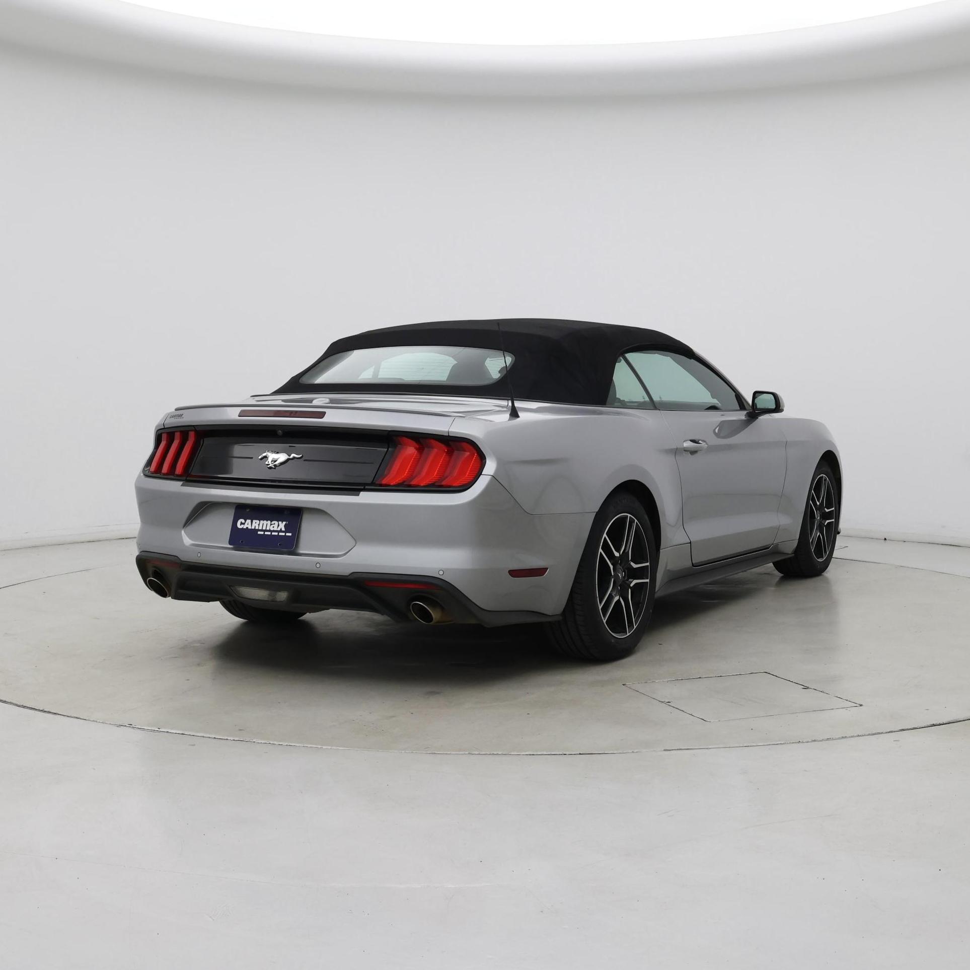 Thumbnail: 2022 Ford Mustang - 8