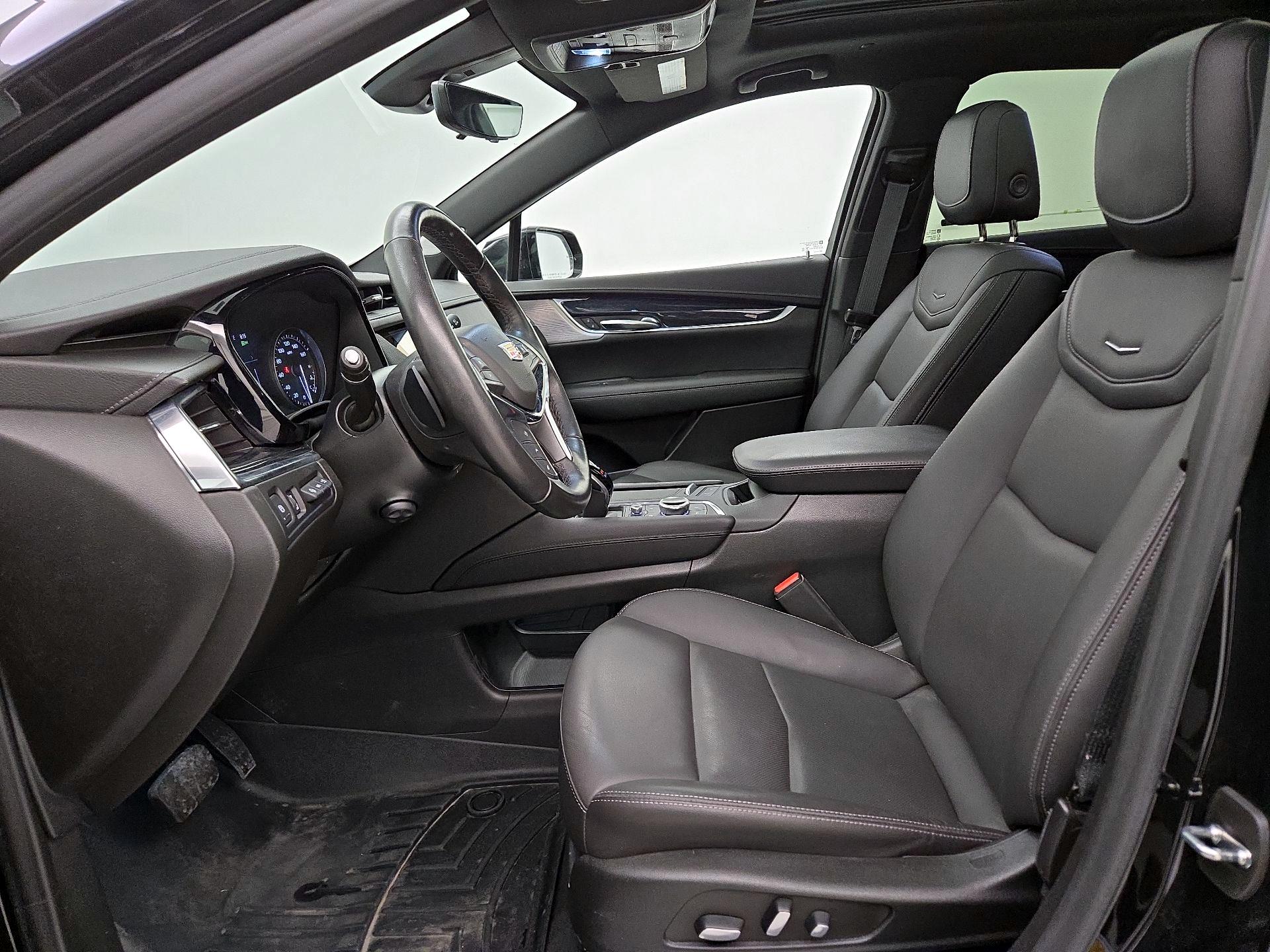 Thumbnail: 2022 Cadillac XT5 - 11