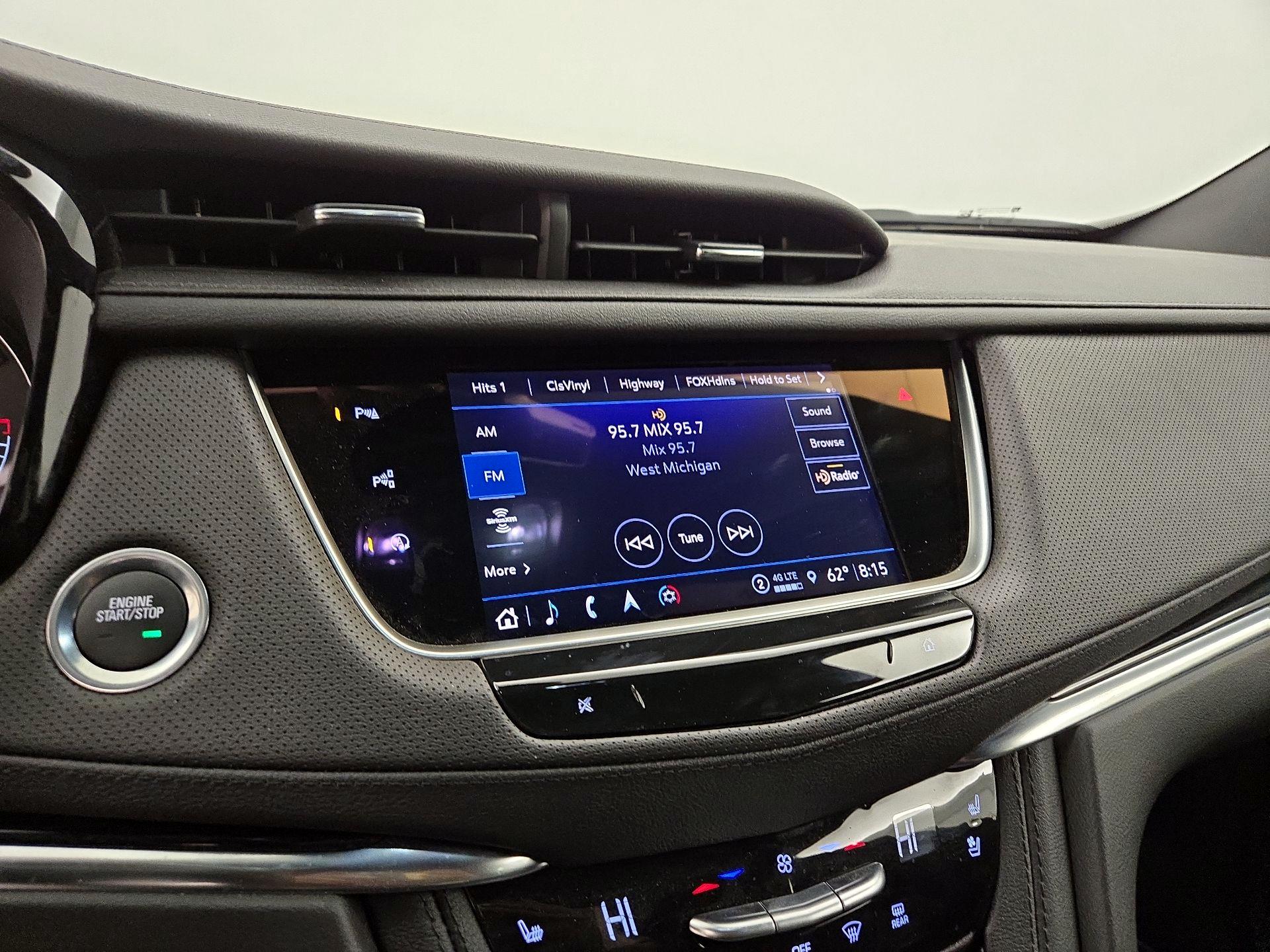 Thumbnail: 2022 Cadillac XT5 - 15