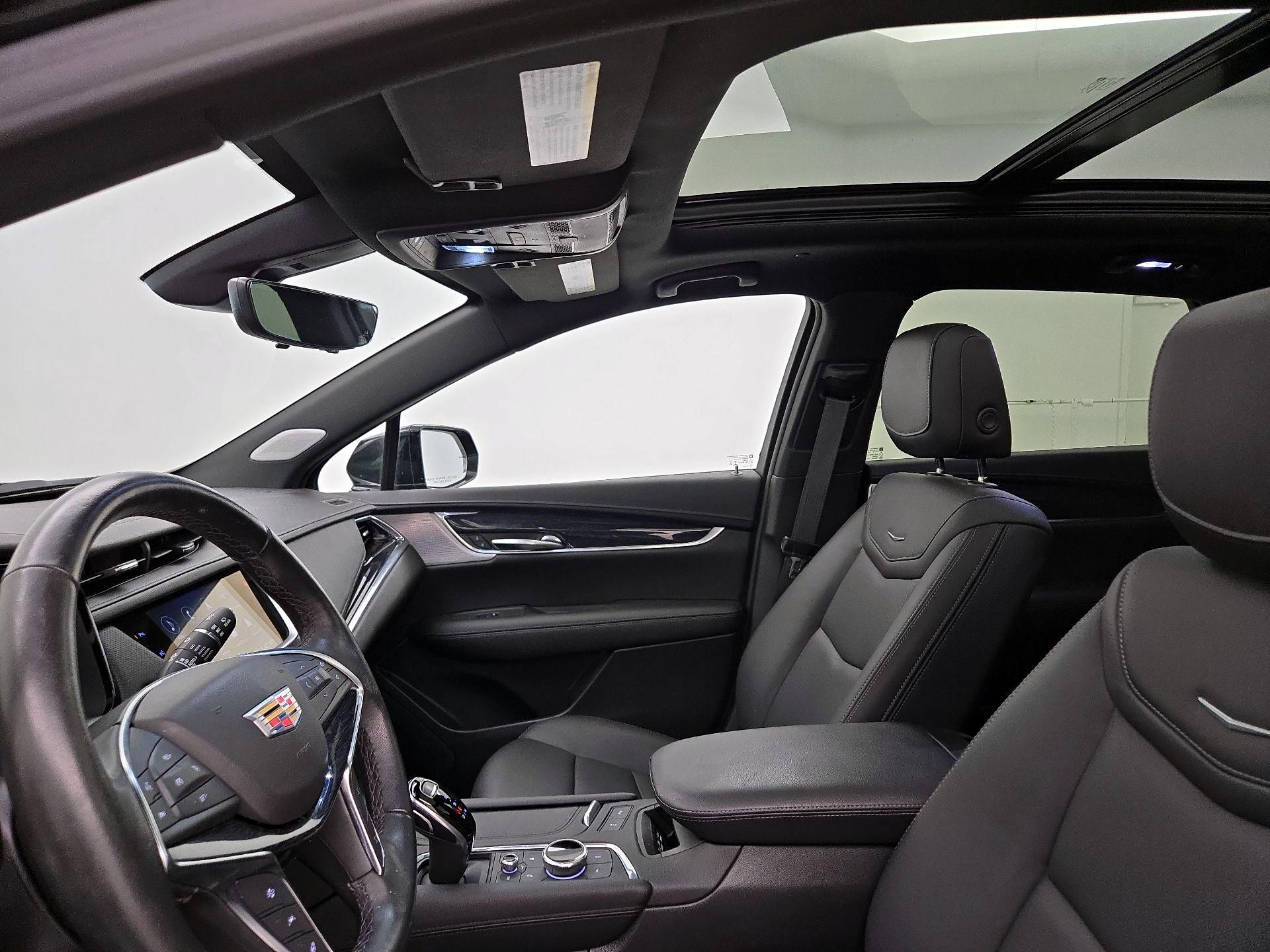 Thumbnail: 2022 Cadillac XT5 - 19