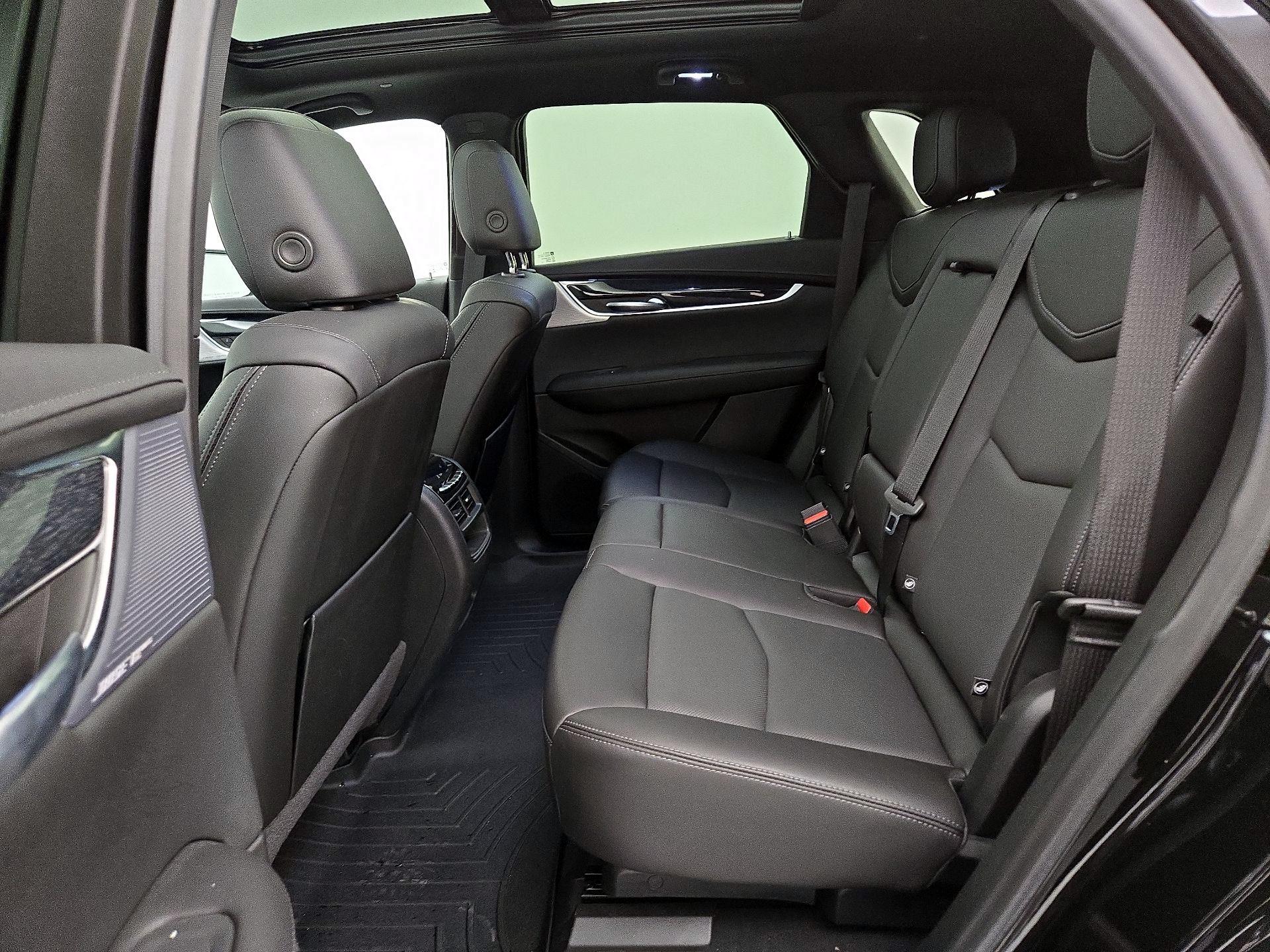 Thumbnail: 2022 Cadillac XT5 - 20