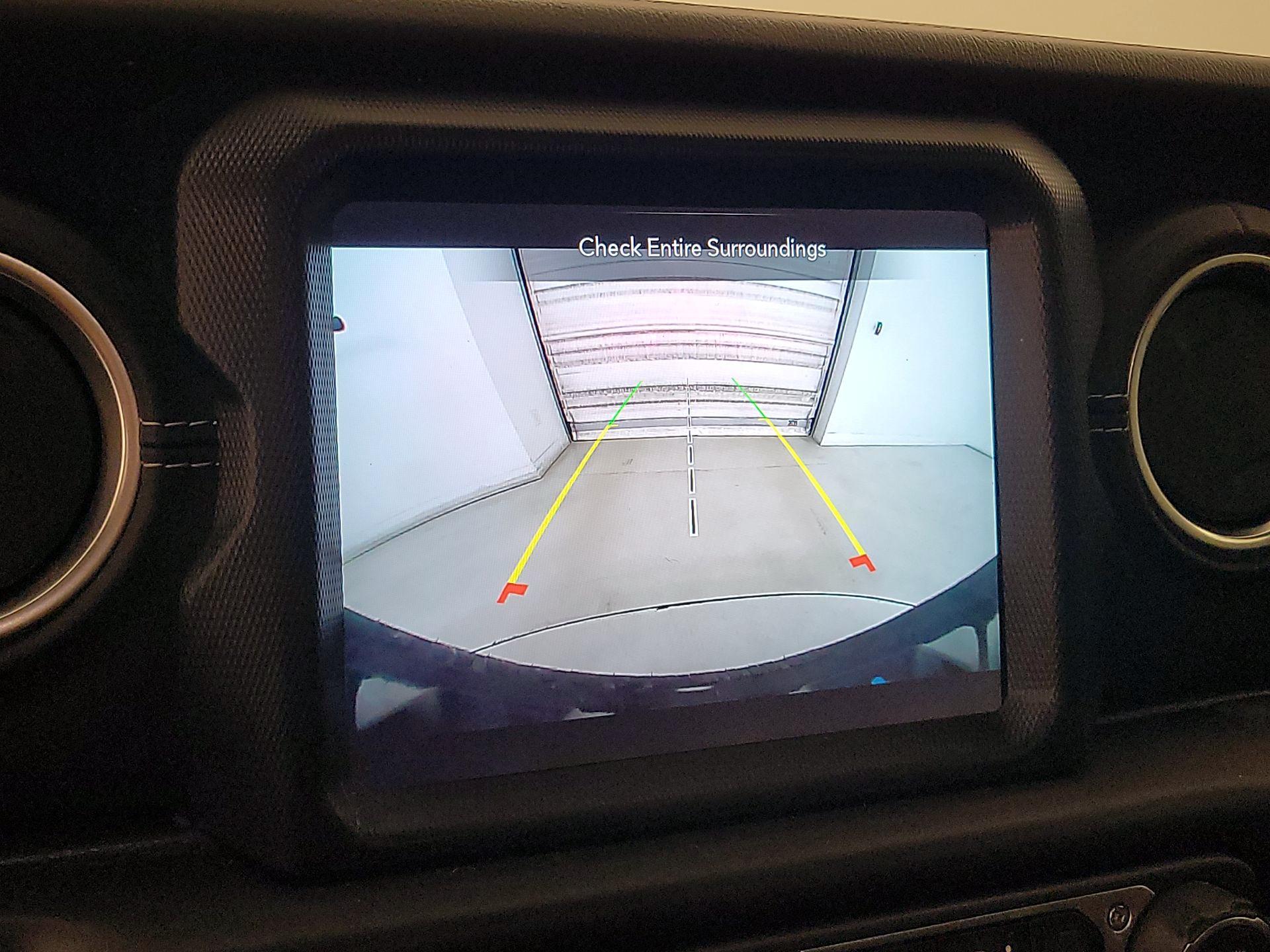 Thumbnail: 2022 Jeep Wrangler - 15