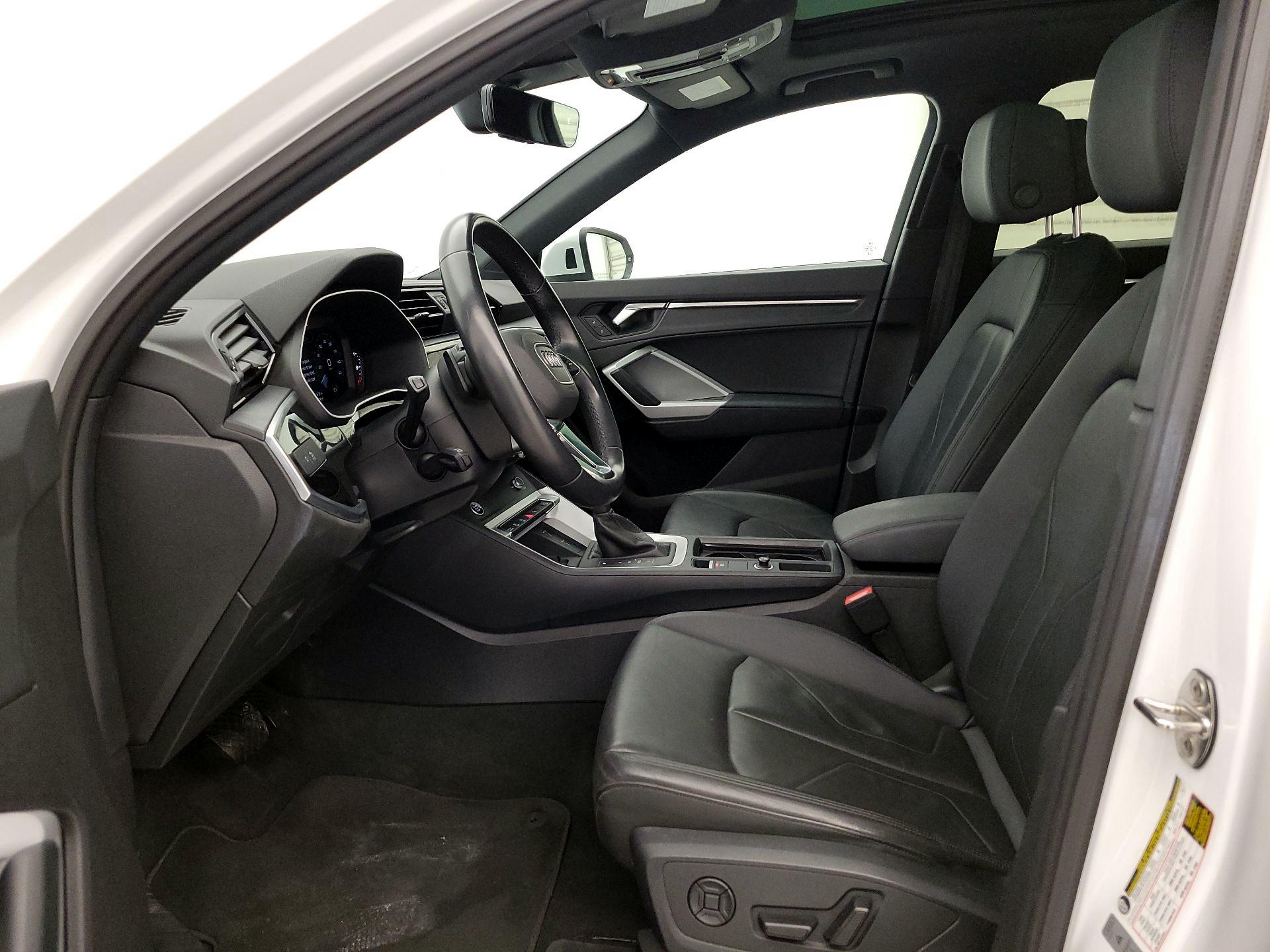 Thumbnail: 2024 Audi Q3 - 11