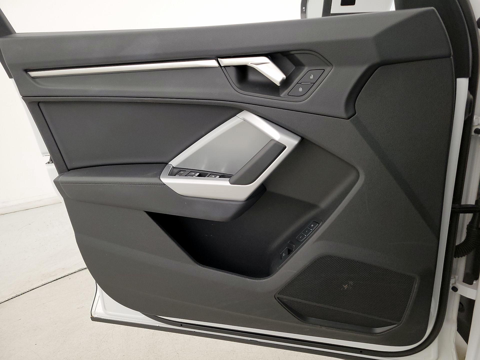 Thumbnail: 2024 Audi Q3 - 12