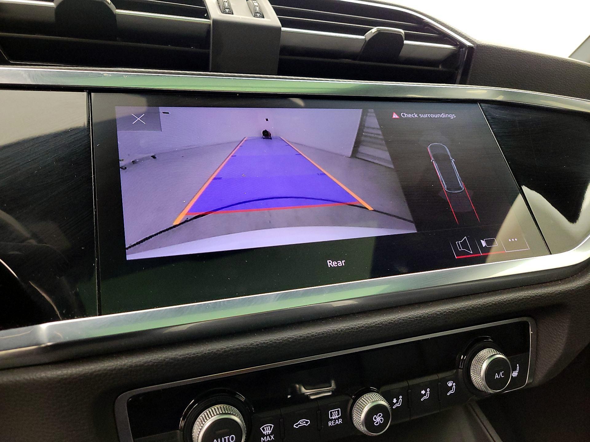 Thumbnail: 2024 Audi Q3 - 14