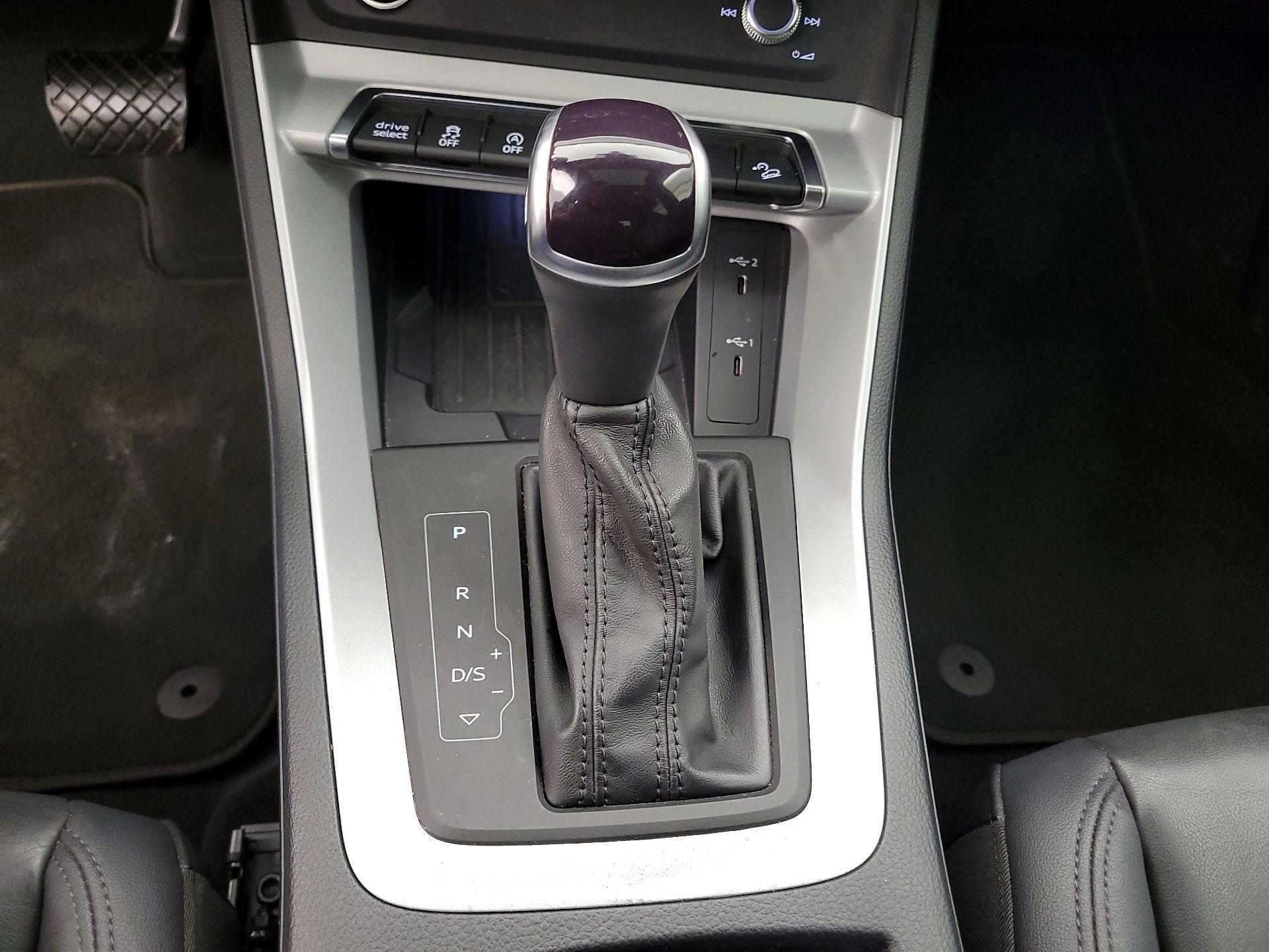 Thumbnail: 2024 Audi Q3 - 17