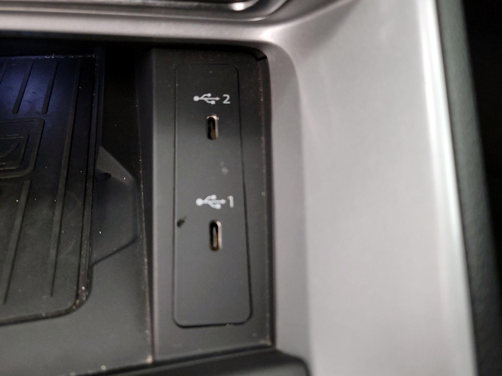 Thumbnail: 2024 Audi Q3 - 18