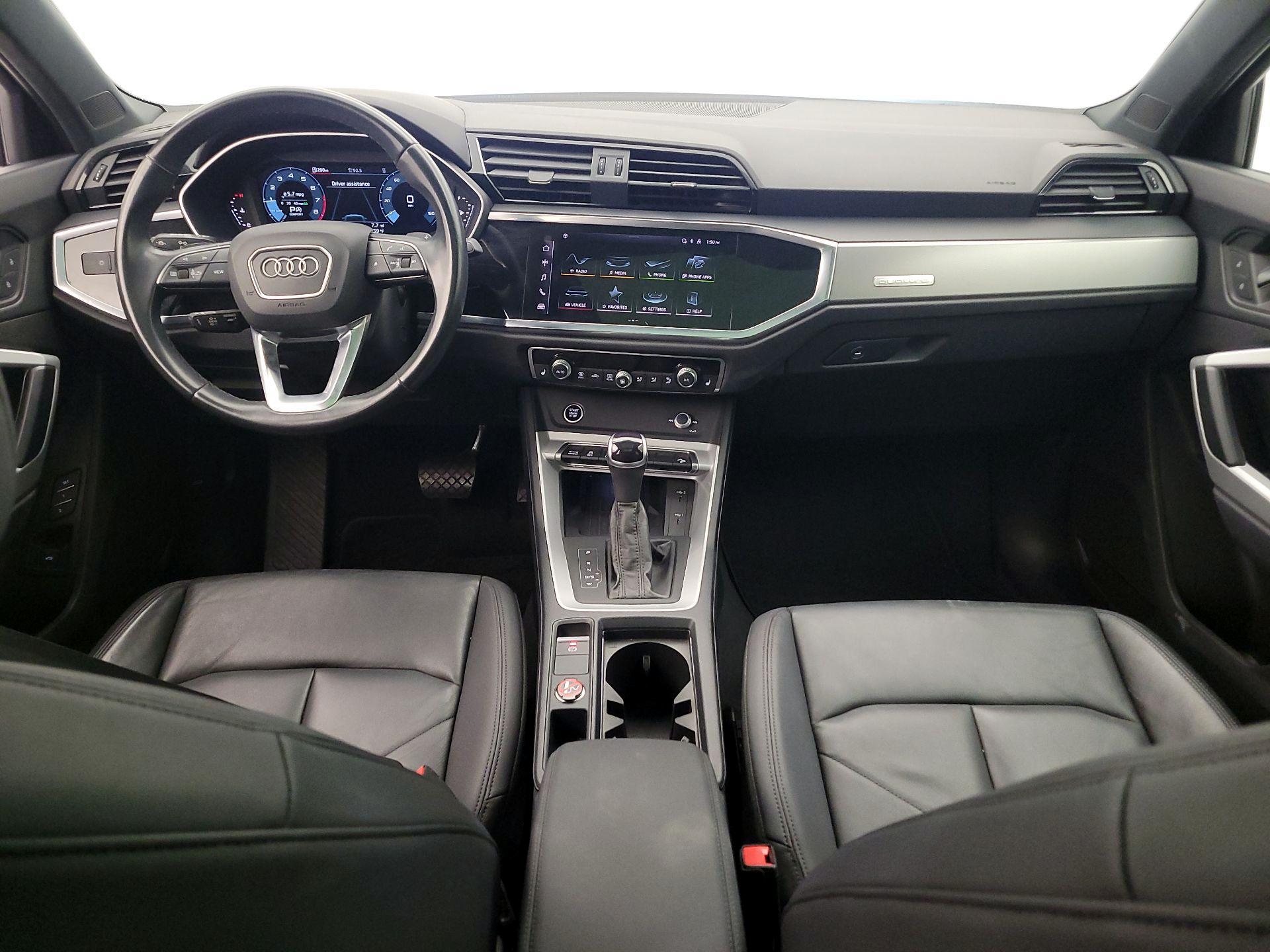 Thumbnail: 2024 Audi Q3 - 9