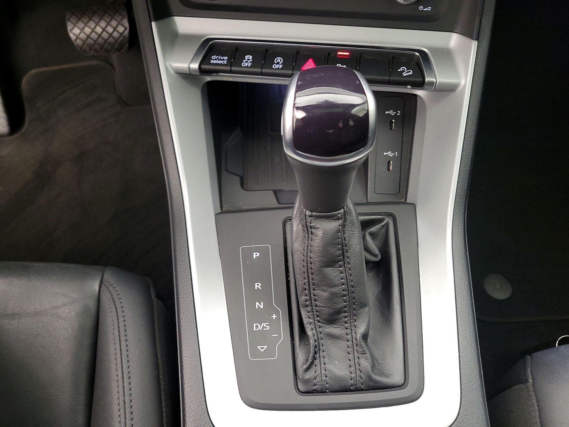 Thumbnail: 2024 Audi Q3 - 17