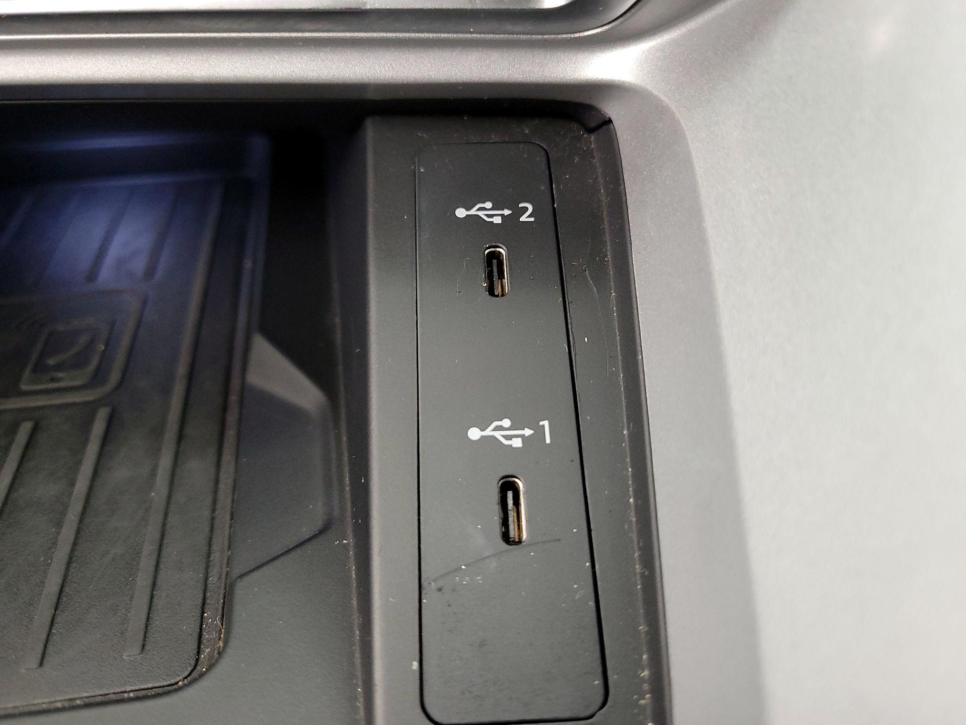 Thumbnail: 2024 Audi Q3 - 18