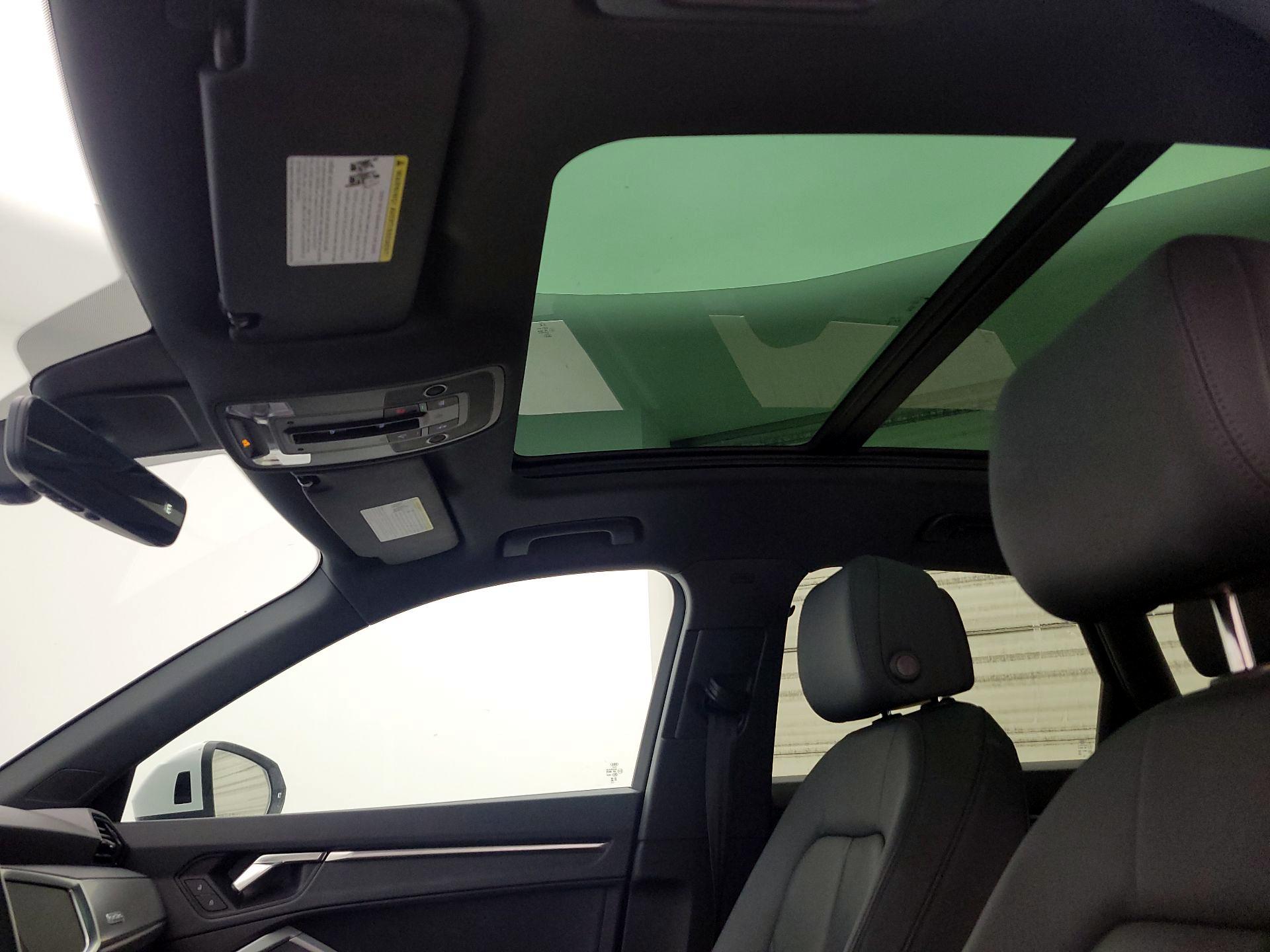 Thumbnail: 2024 Audi Q3 - 19