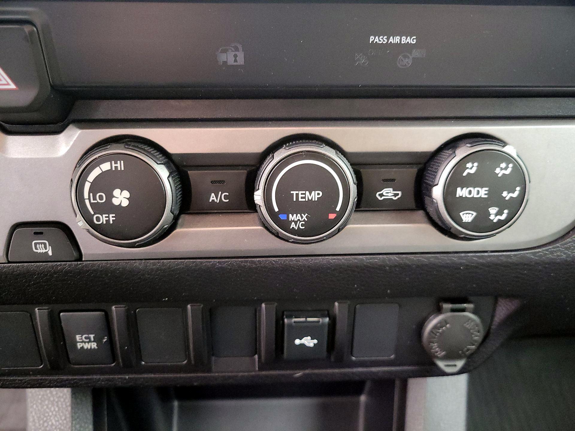 Thumbnail: 2022 Toyota Tacoma - 16