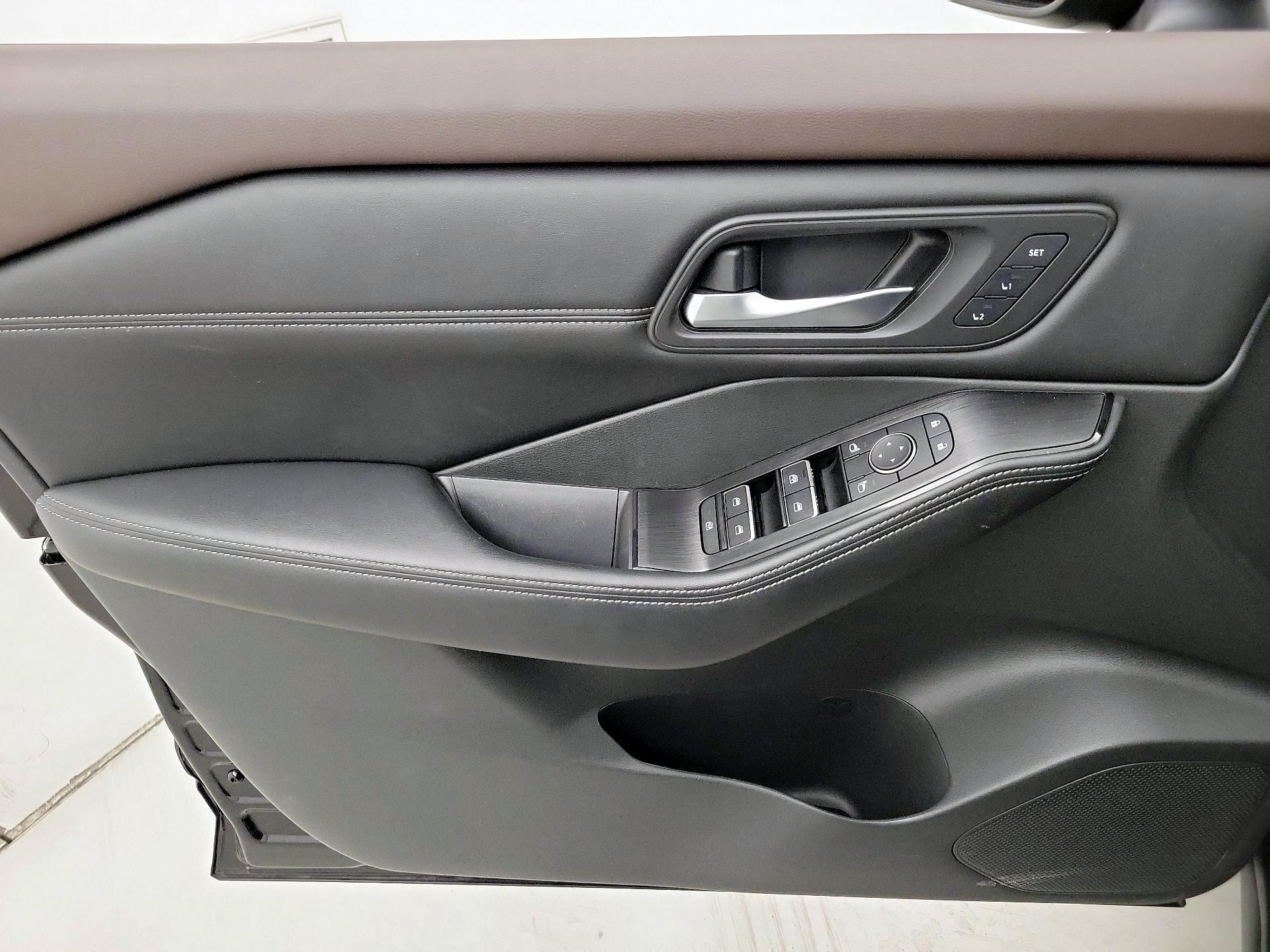 Thumbnail: 2022 Nissan Rogue - 12