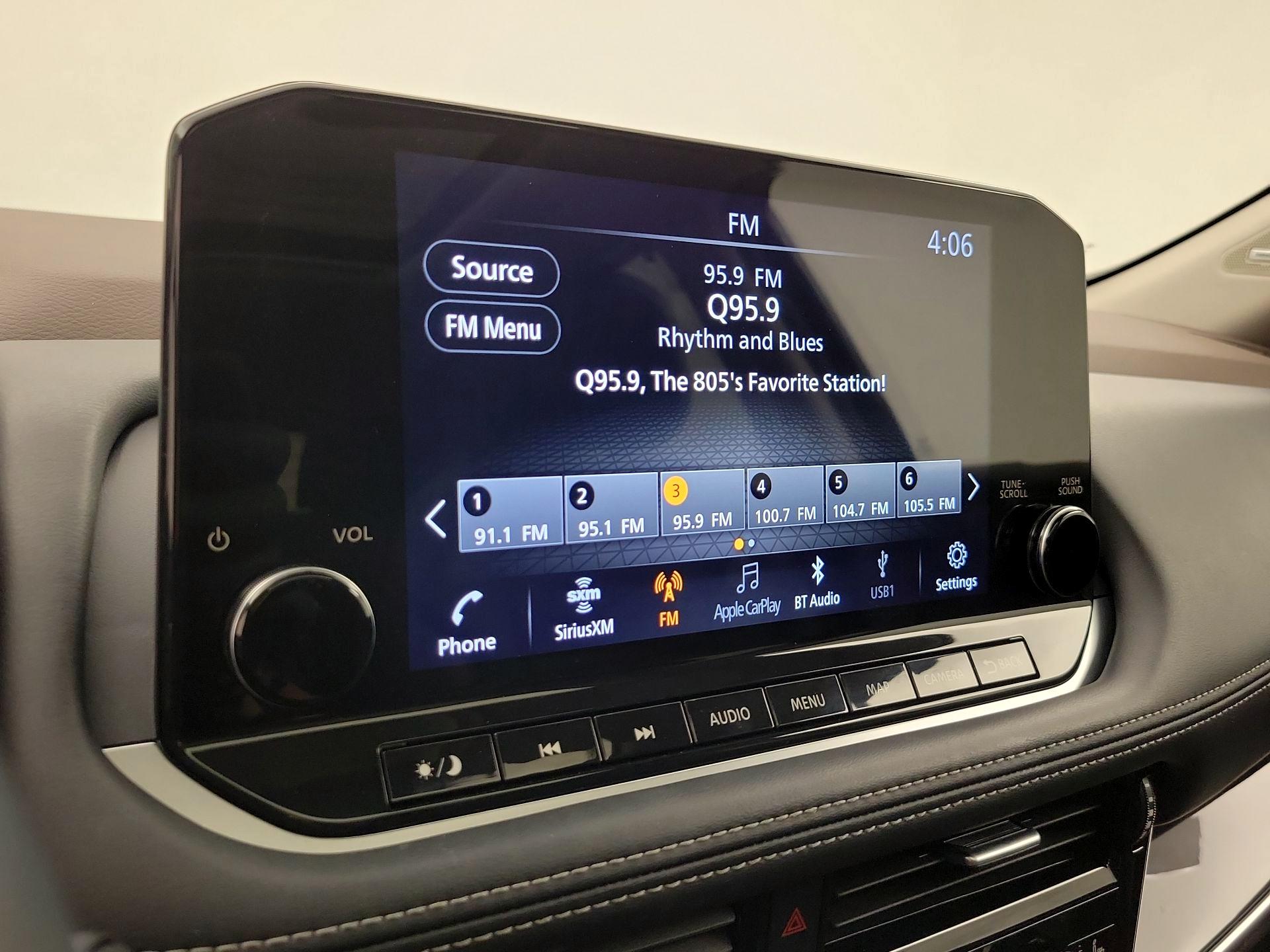 Thumbnail: 2022 Nissan Rogue - 16