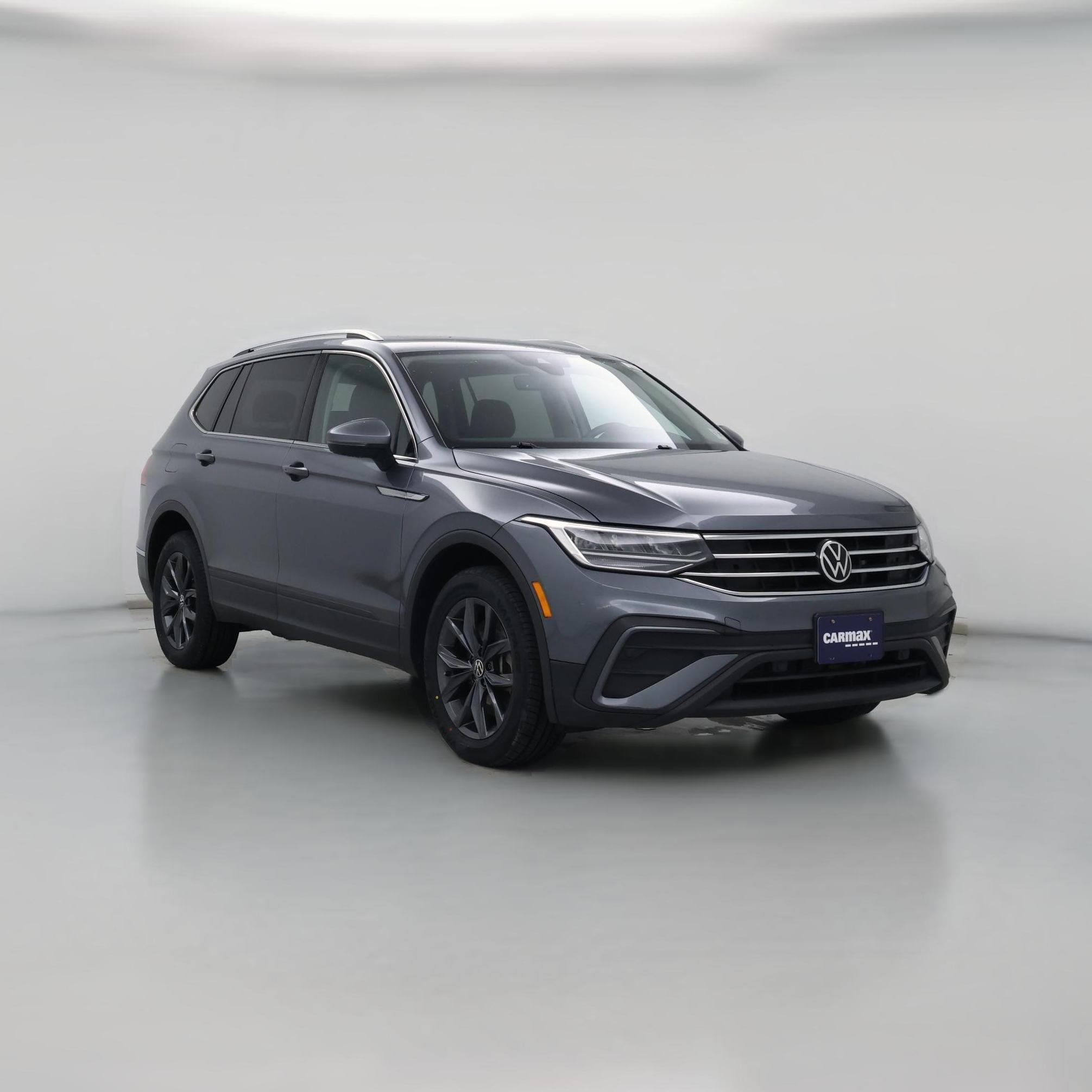 Thumbnail: 2022 Volkswagen Tiguan - 1