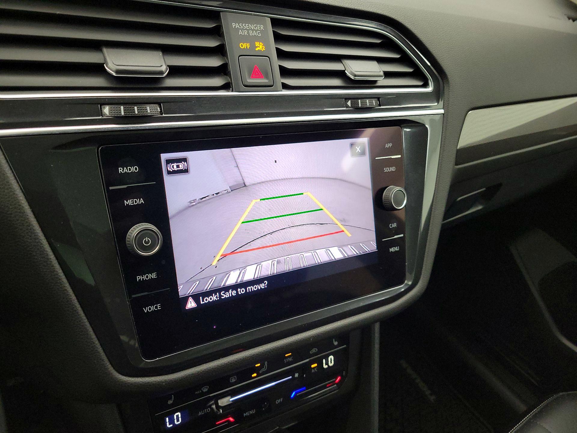 Thumbnail: 2022 Volkswagen Tiguan - 14