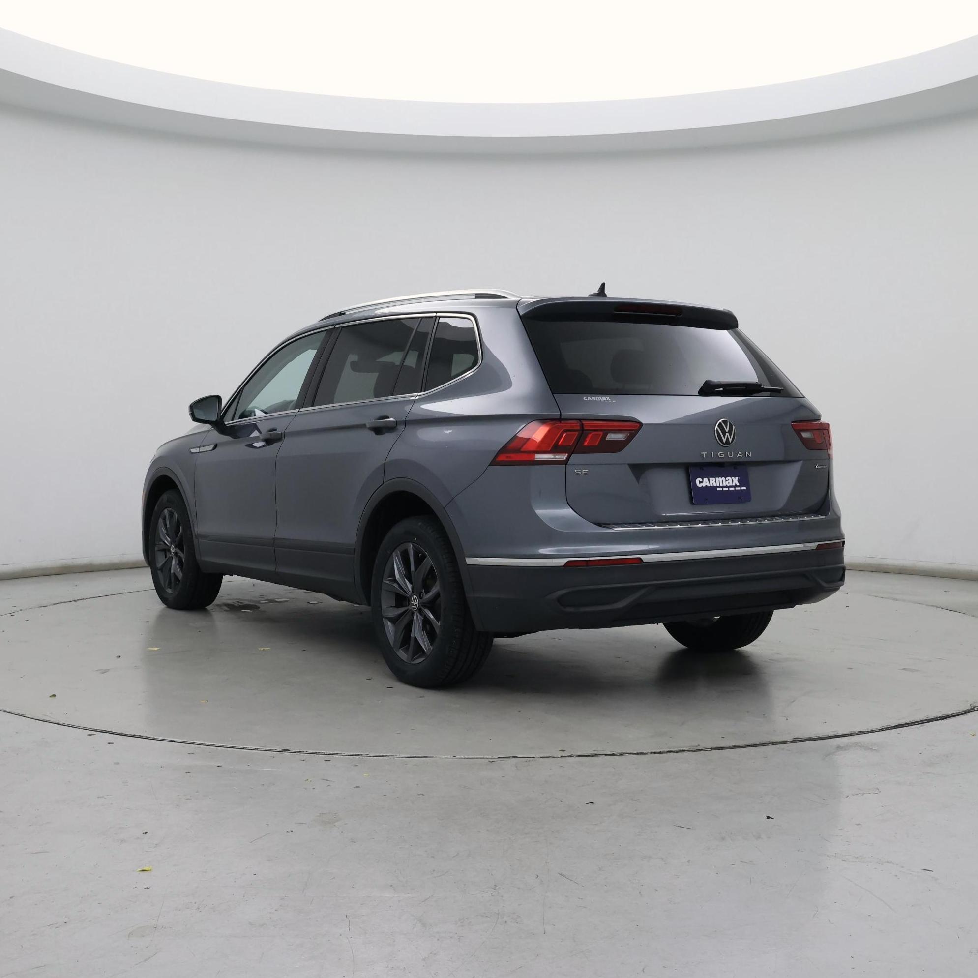 Thumbnail: 2022 Volkswagen Tiguan - 2