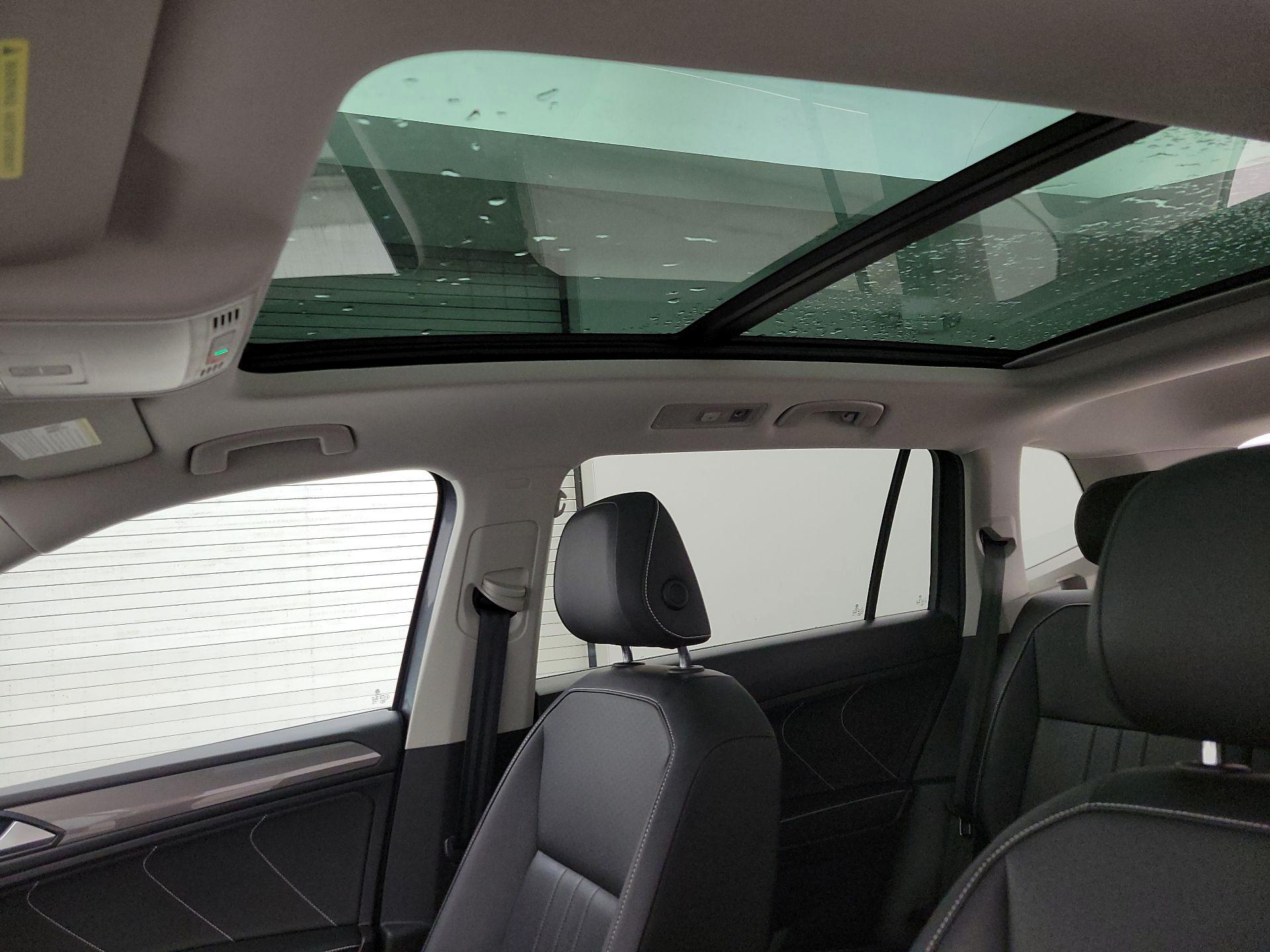 Thumbnail: 2022 Volkswagen Tiguan - 19