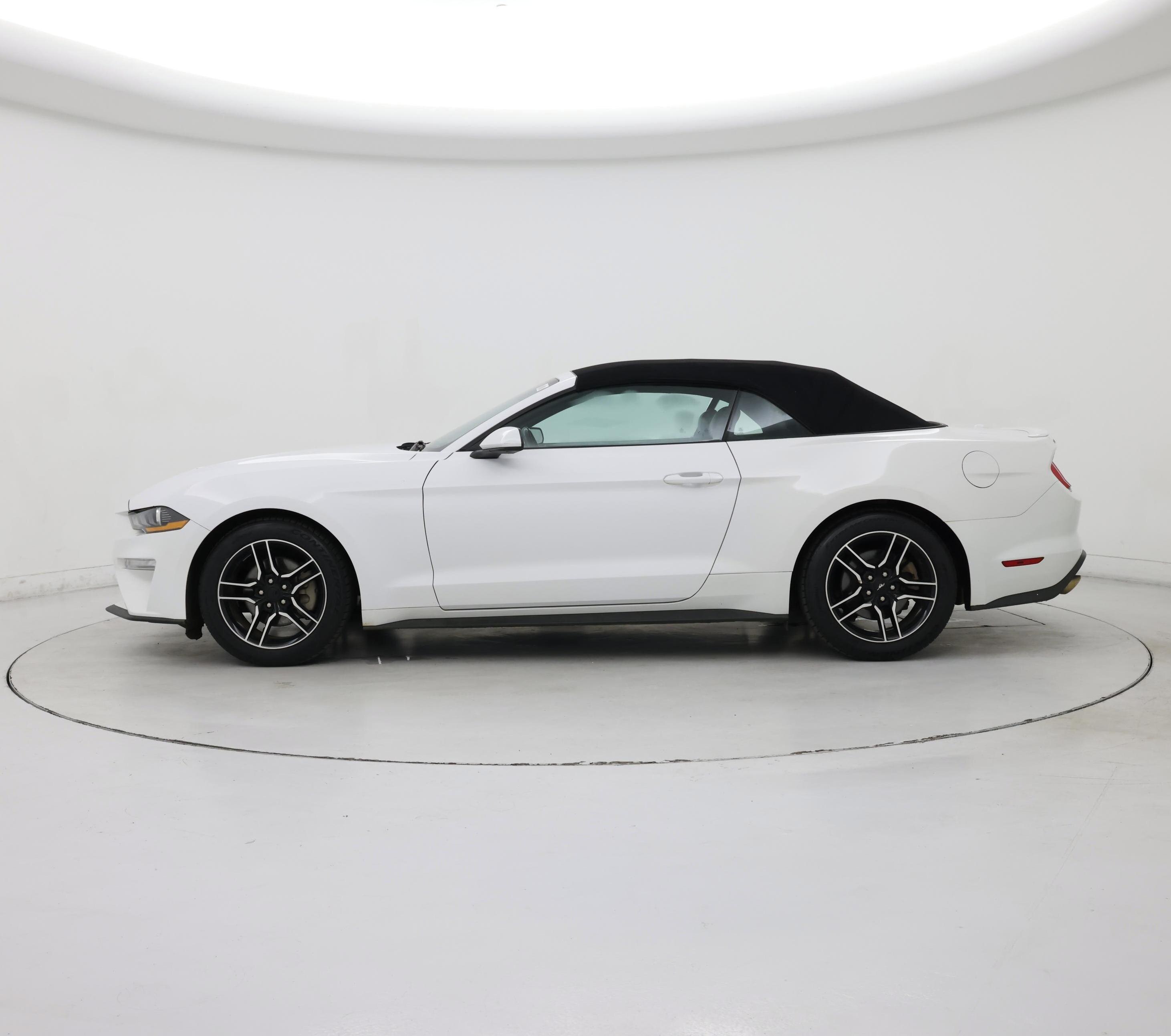 Thumbnail: 2022 Ford Mustang - 3