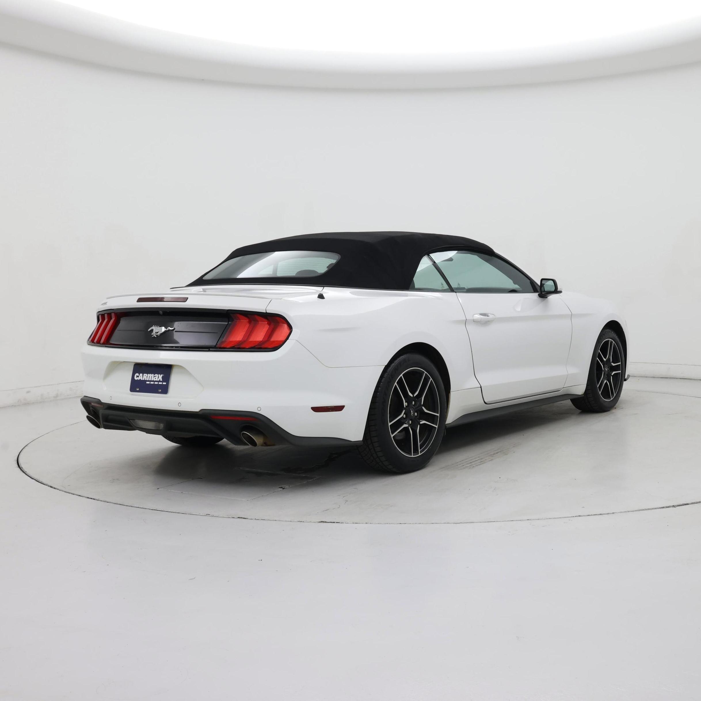 Thumbnail: 2022 Ford Mustang - 8