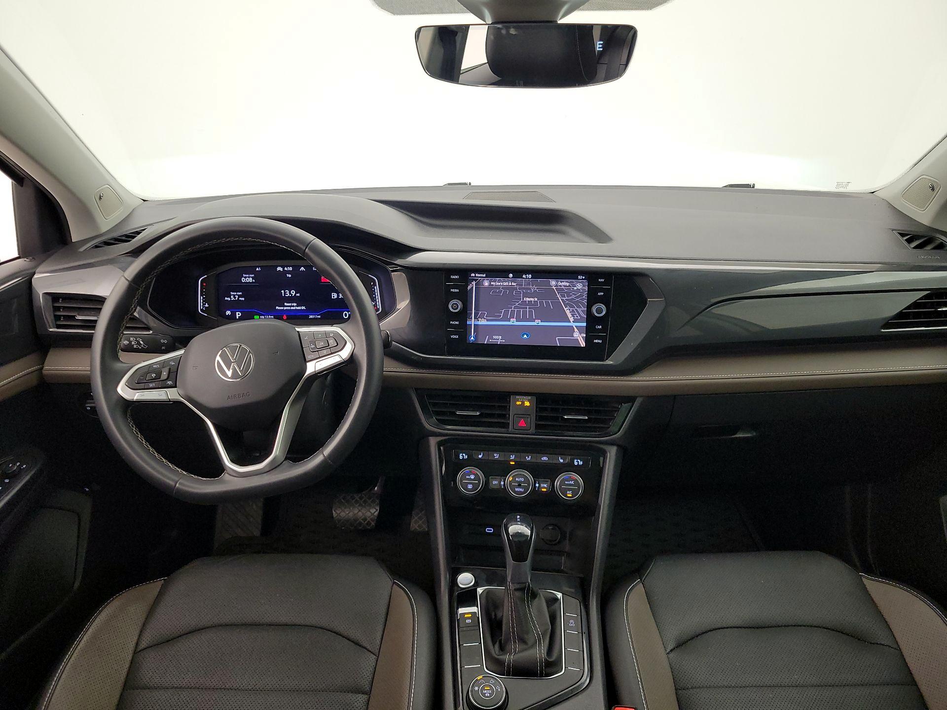 Thumbnail: 2022 Volkswagen Taos - 9