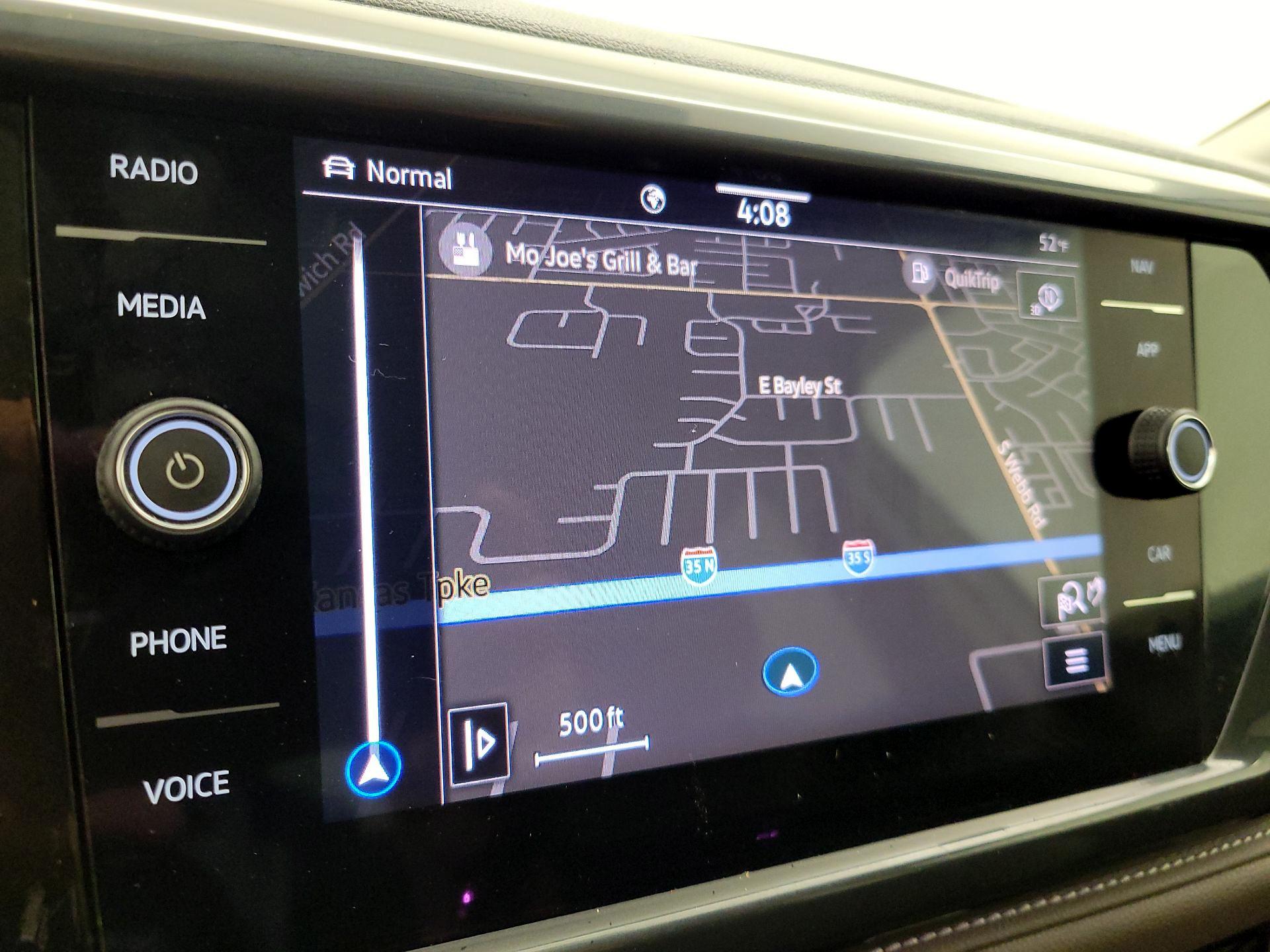 Thumbnail: 2022 Volkswagen Taos - 14