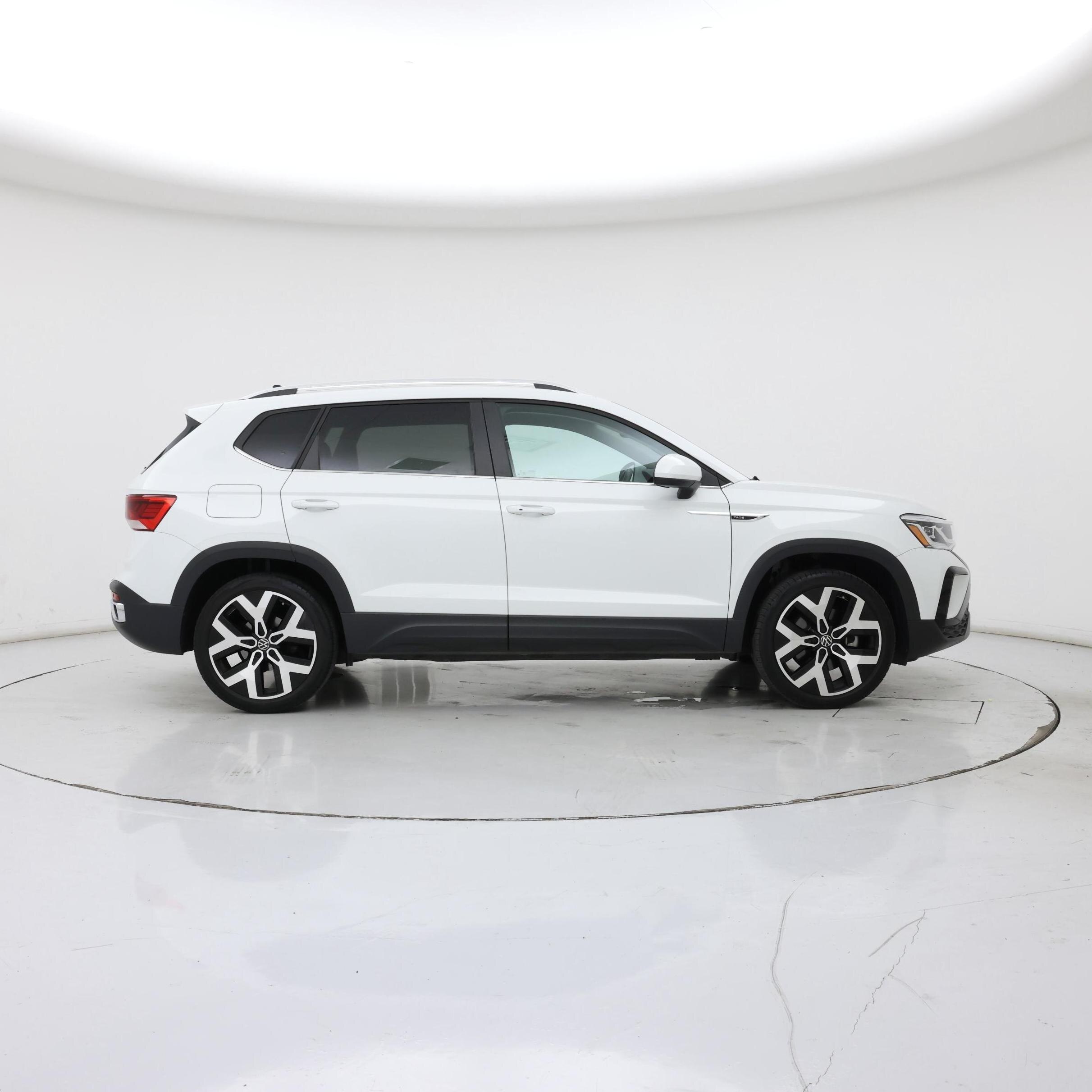 Thumbnail: 2022 Volkswagen Taos - 7