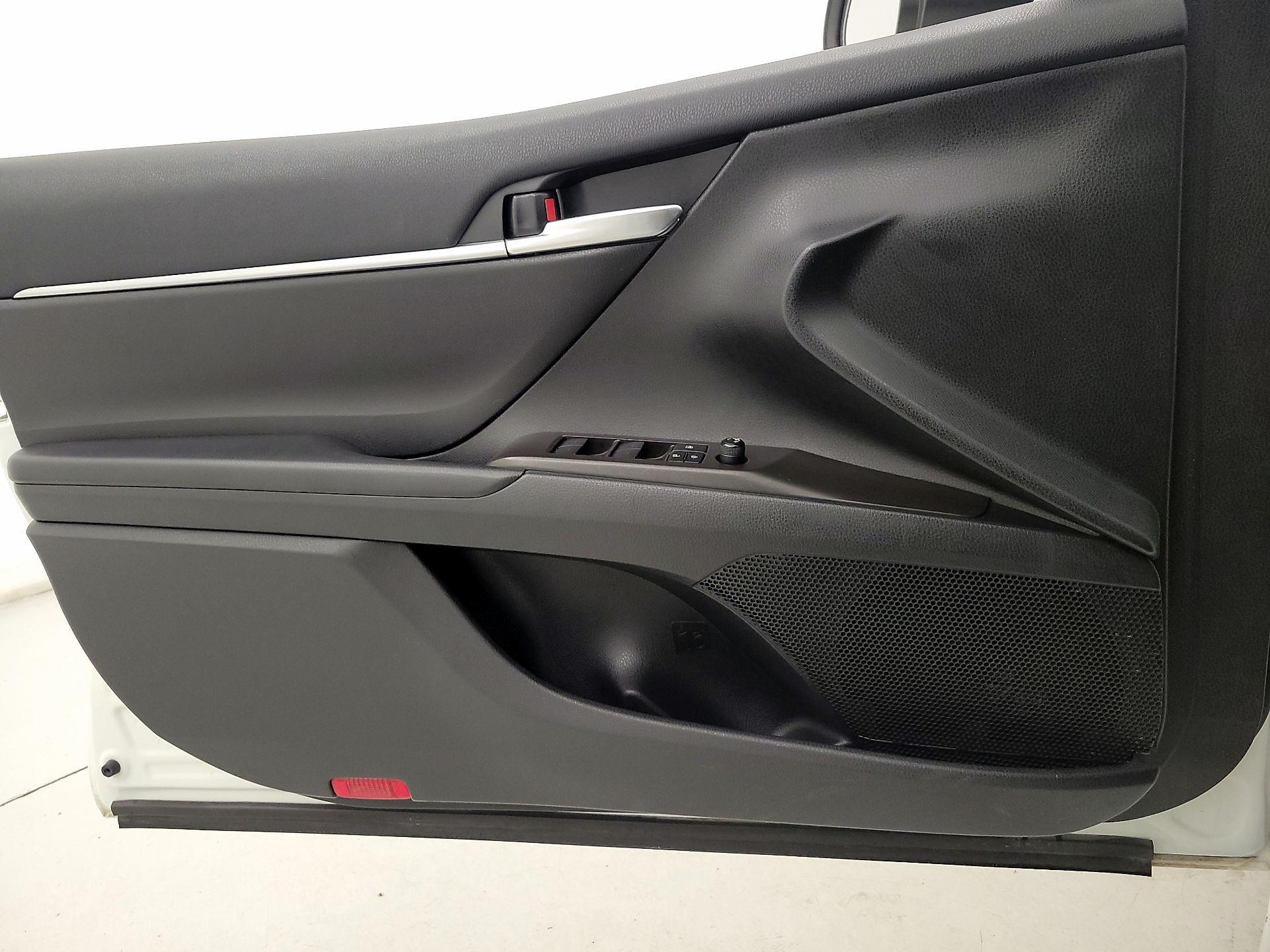 Thumbnail: 2023 Toyota Camry - 12