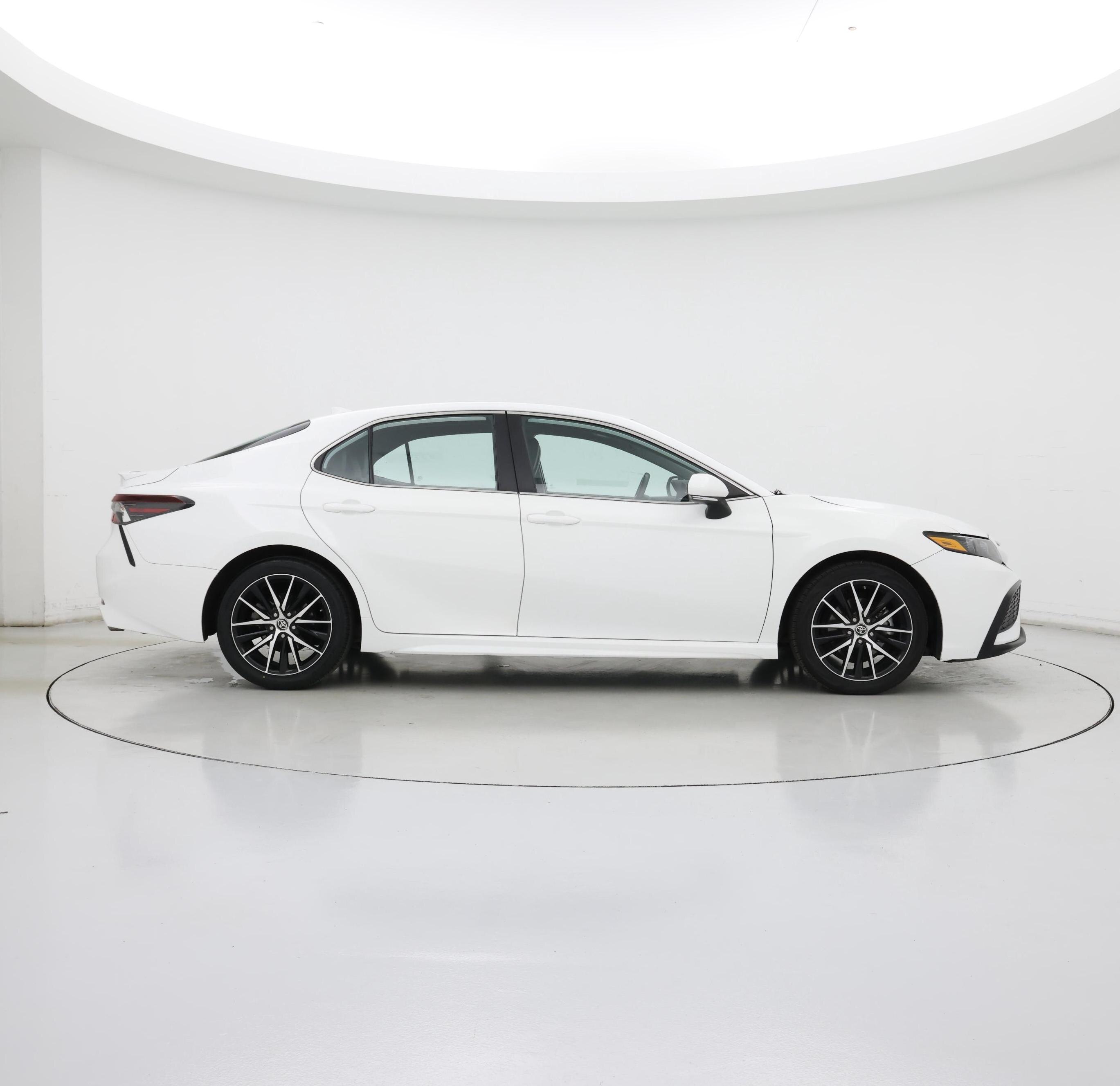 Thumbnail: 2023 Toyota Camry - 7