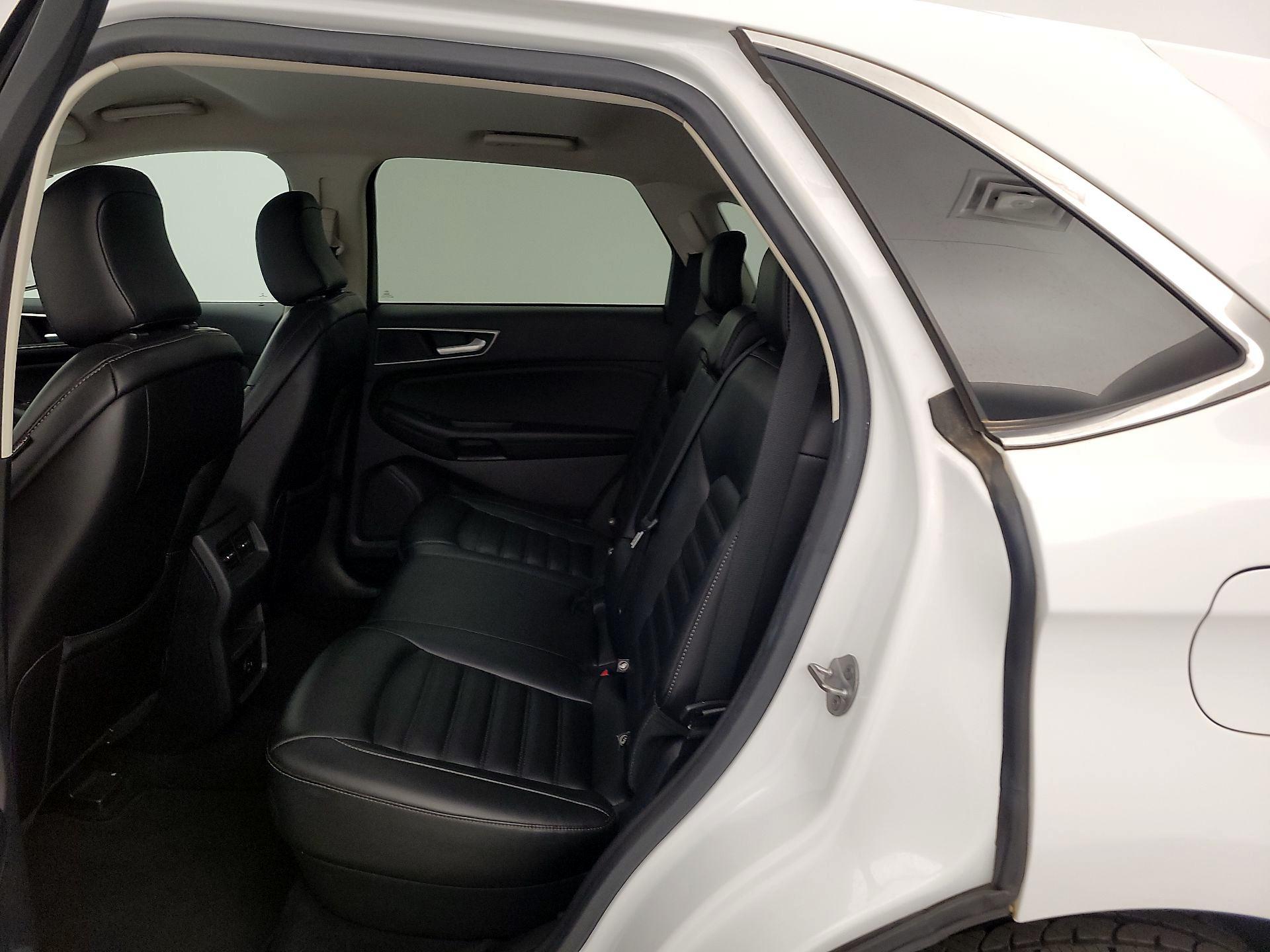 Thumbnail: 2022 Ford Edge - 19