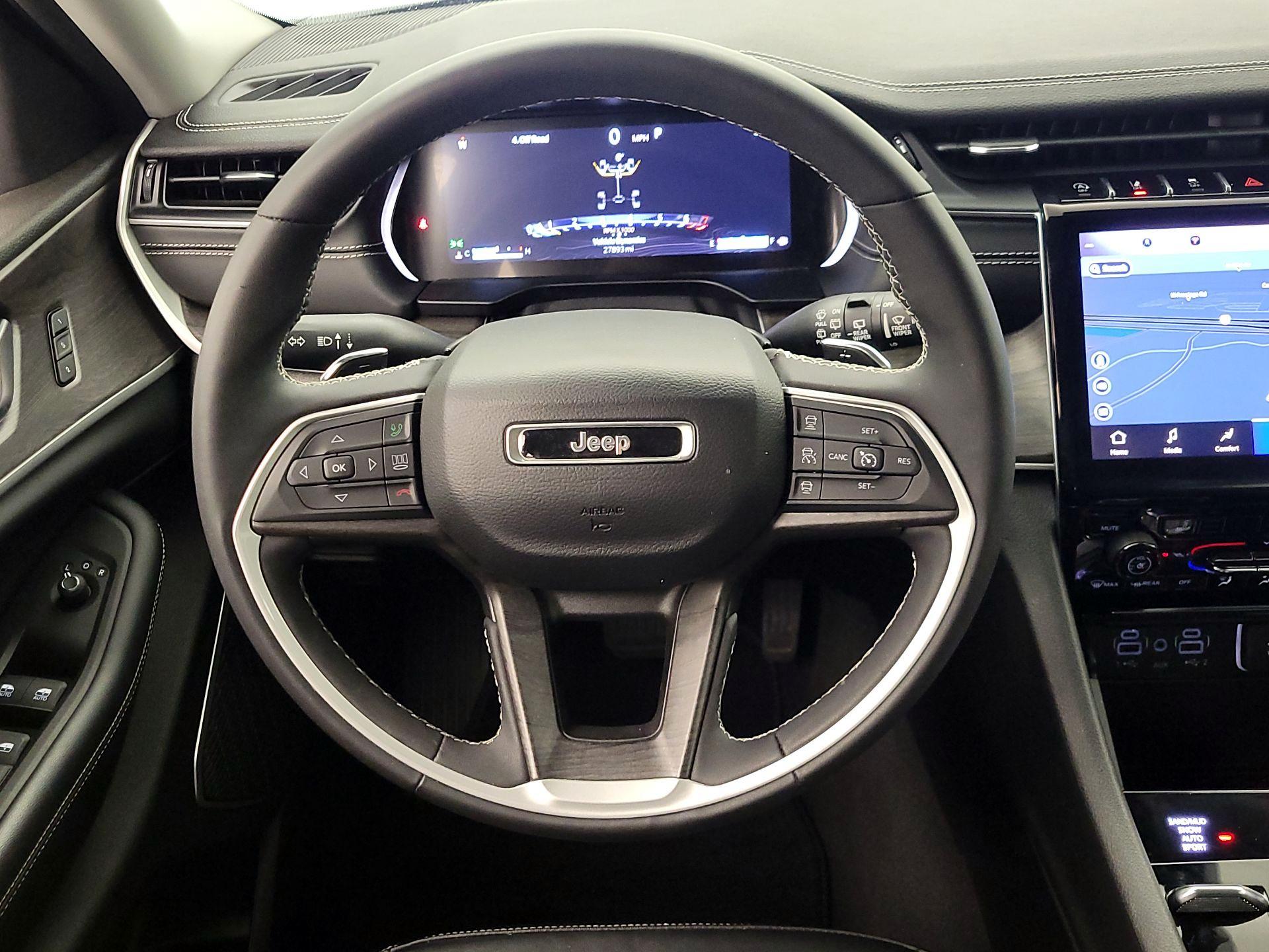 Thumbnail: 2023 Jeep Grand Cherokee L - 10